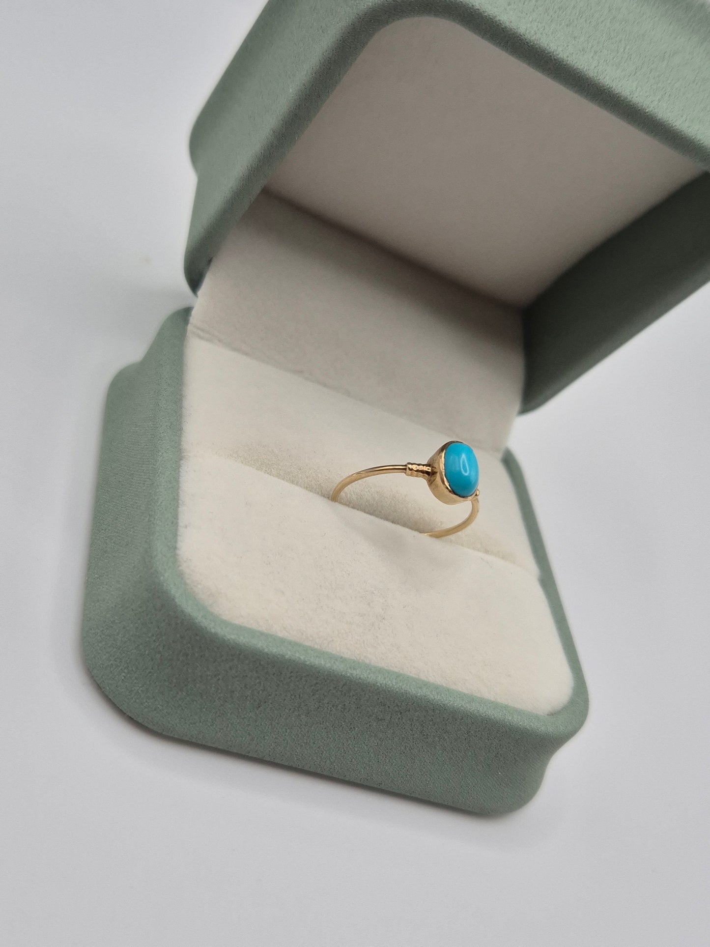 9ct gold turquoise ring