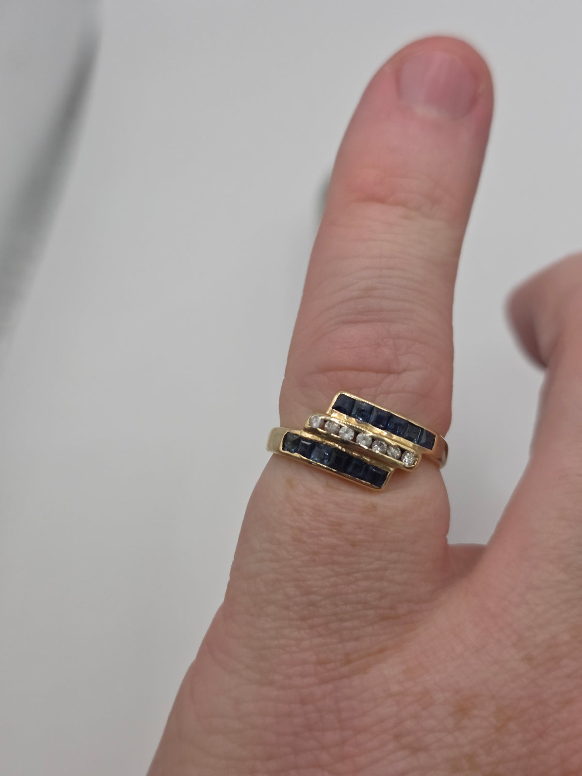 9ct gold spinel and cz ring