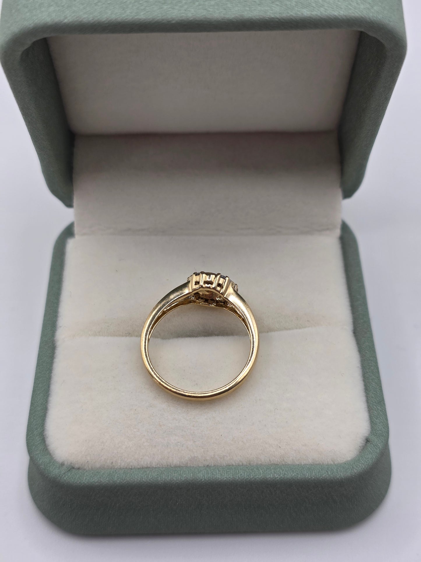 9ct gold citrine and zircon ring
