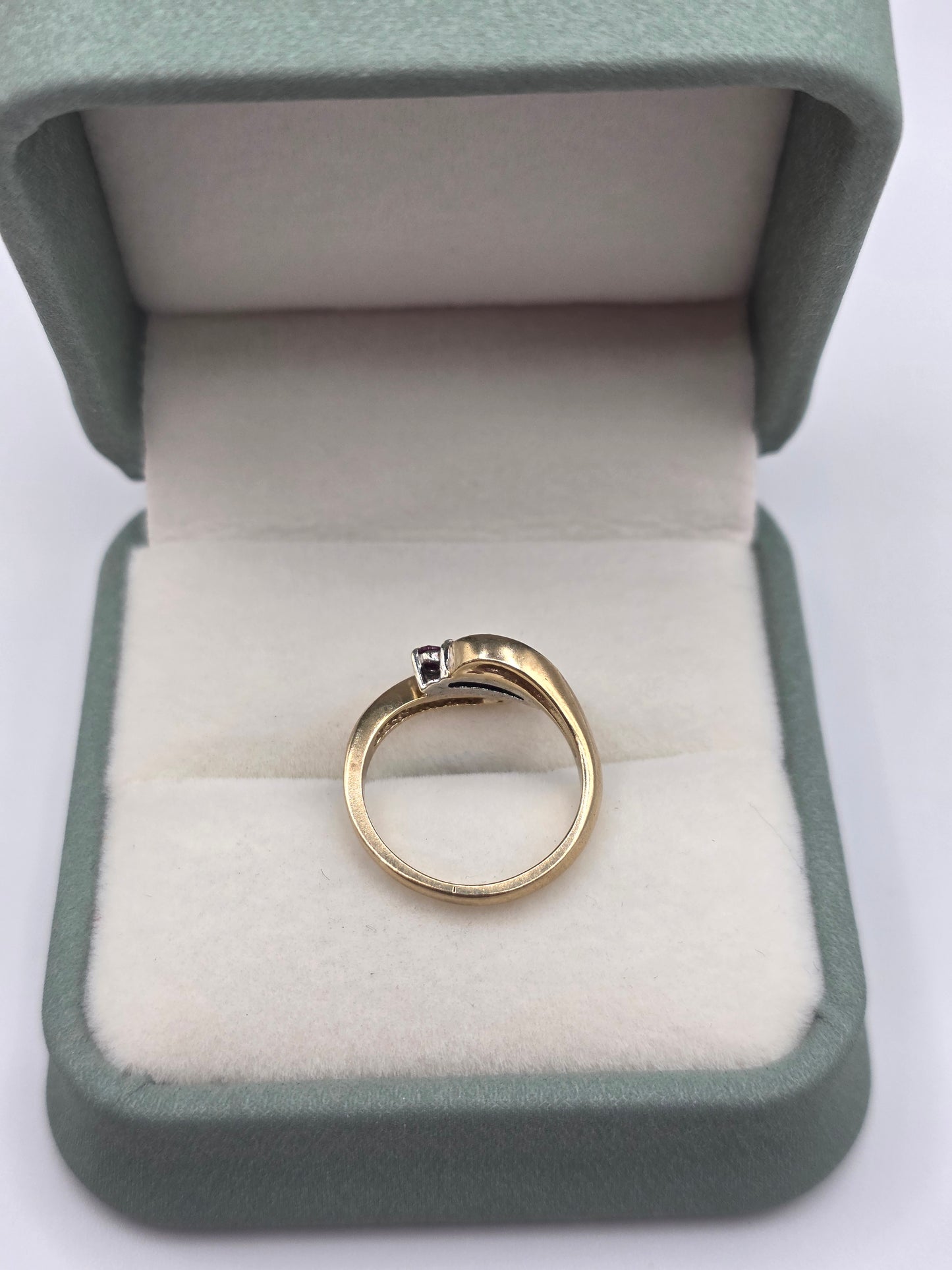 9ct gold ruby and diamond ring