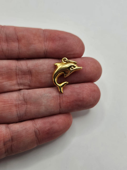 9ct gold dolphin pendant