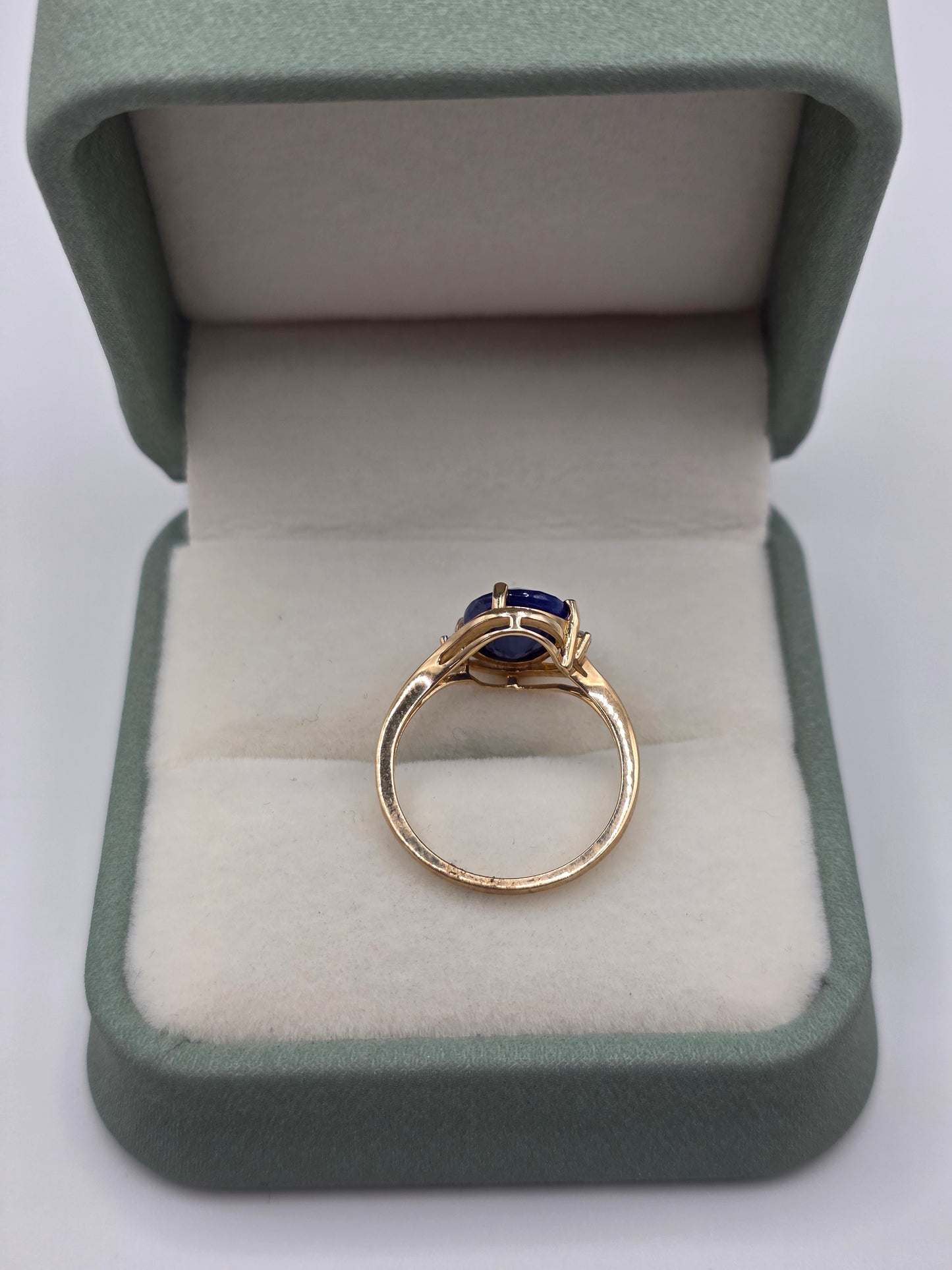 9ct gold lapis lazuli and diamond ring