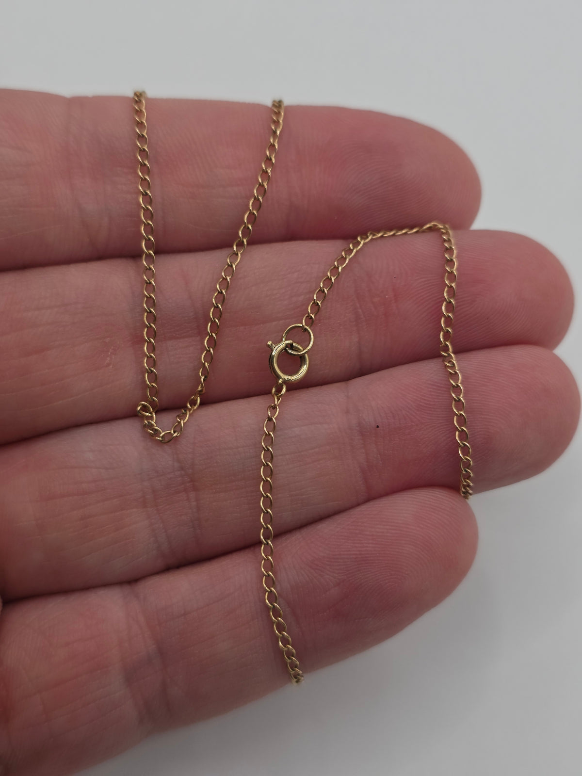 9ct gold chain (124)
