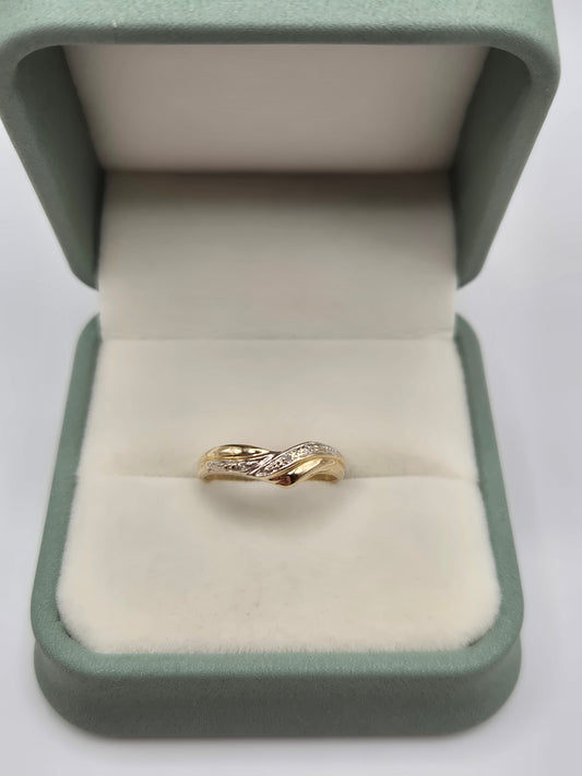 9ct gold diamond wishbone ring