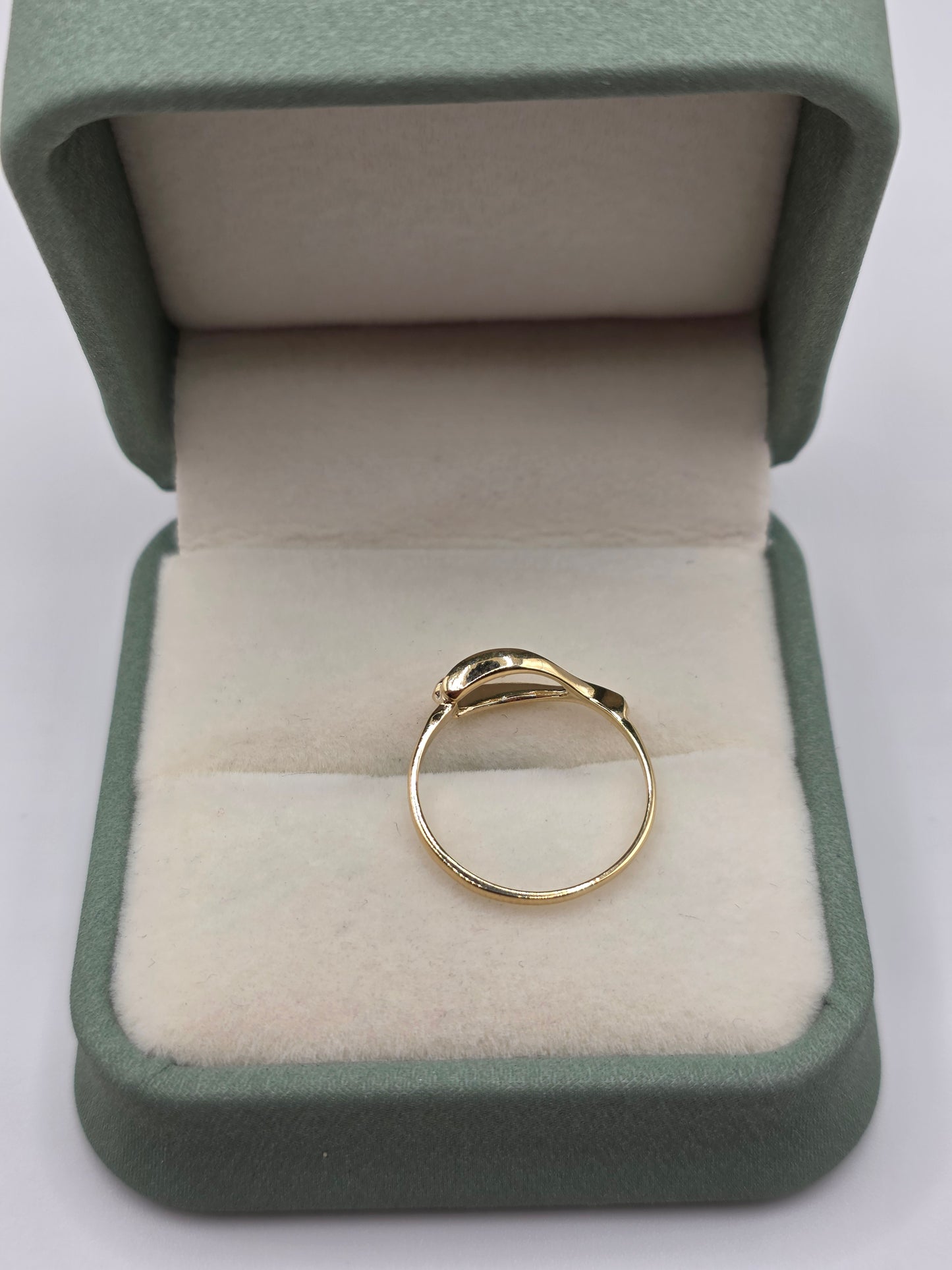 9ct gold wishbone ring