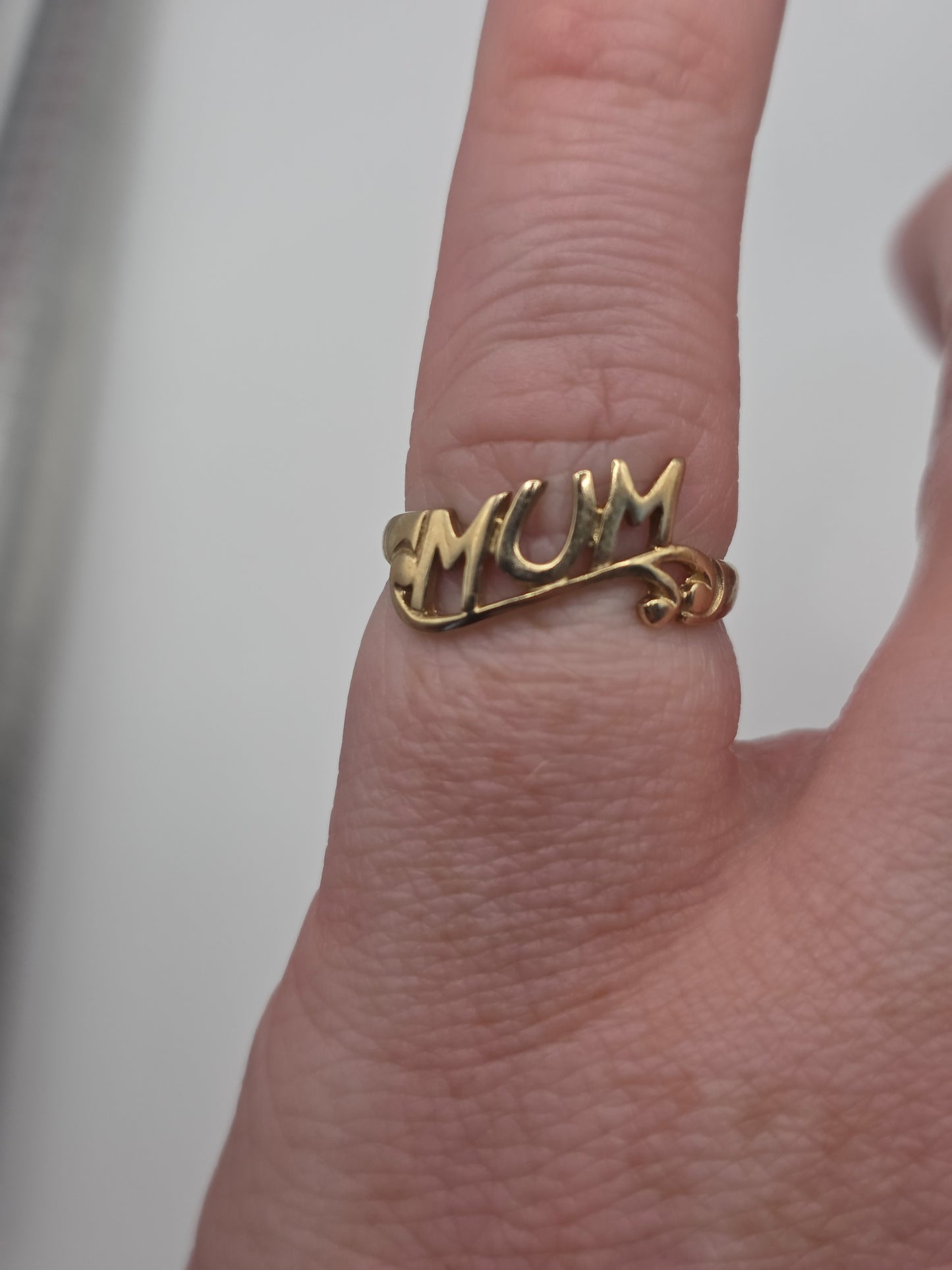 9ct gold mum ring