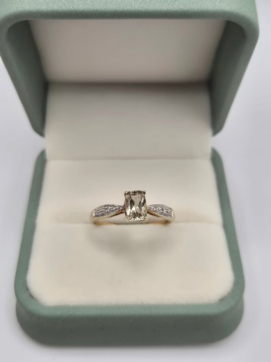 9ct gold quartz and diamond ring