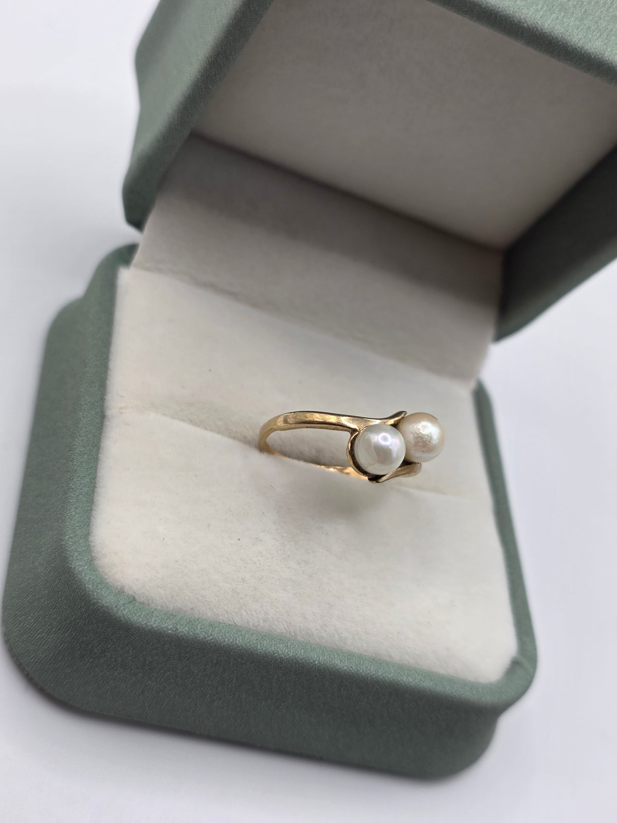 9ct gold pearl ring