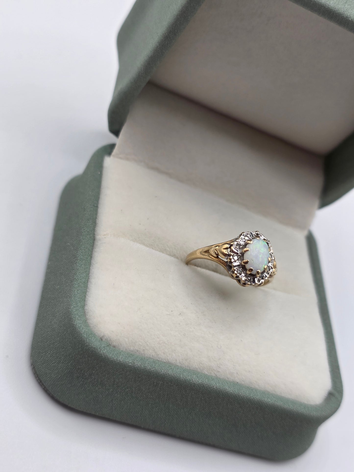 9ct gold opal and diamond ring