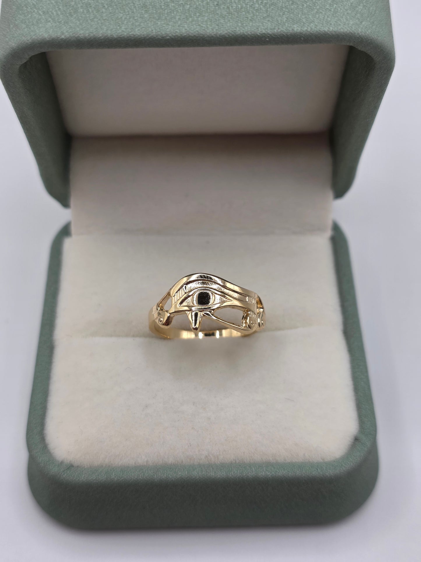 9ct gold eye of horus ring
