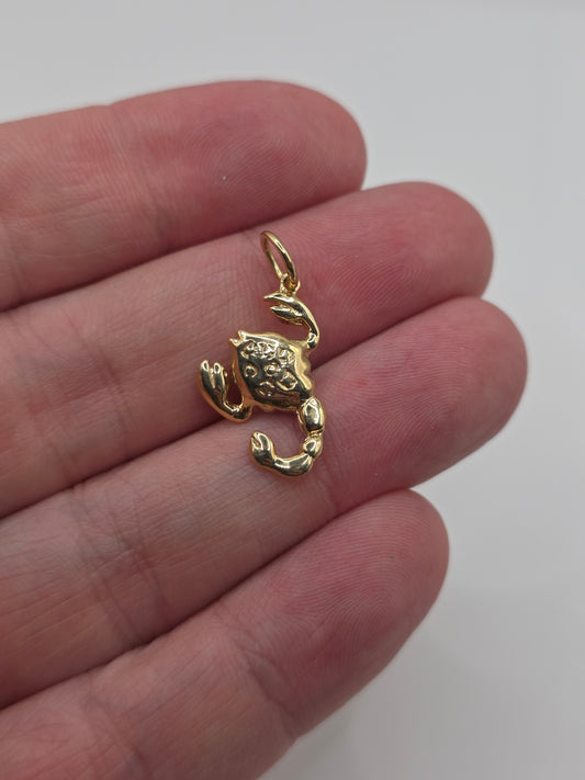 9ct gold scorpio zodiac charm