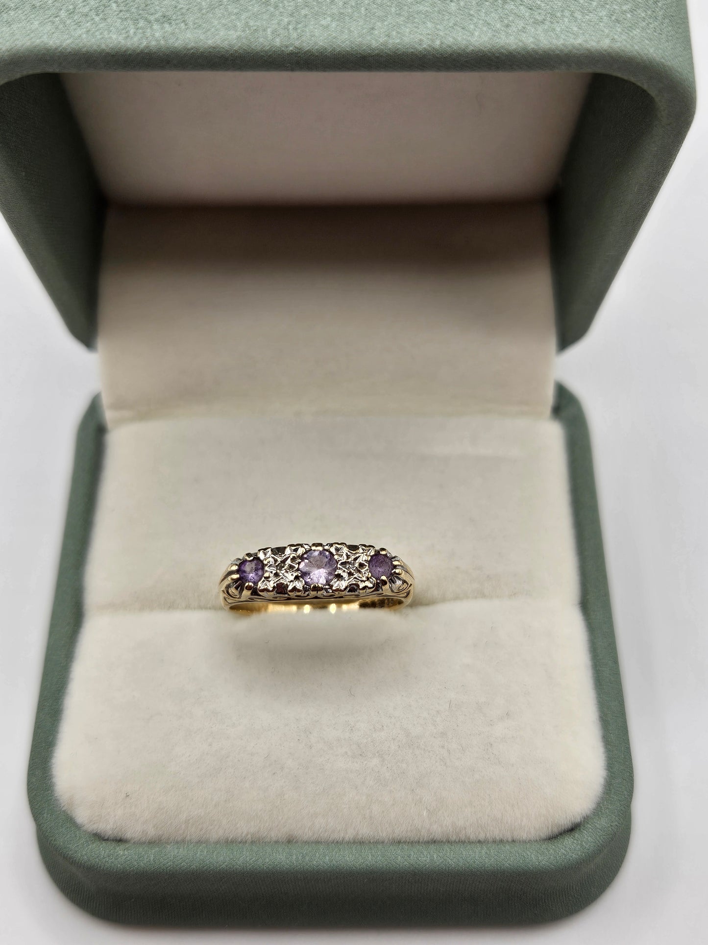 9ct gold amethyst and diamond ring