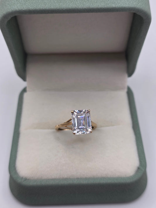 9ct gold cz ring