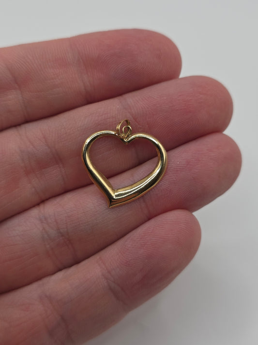 9ct gold heart pendant