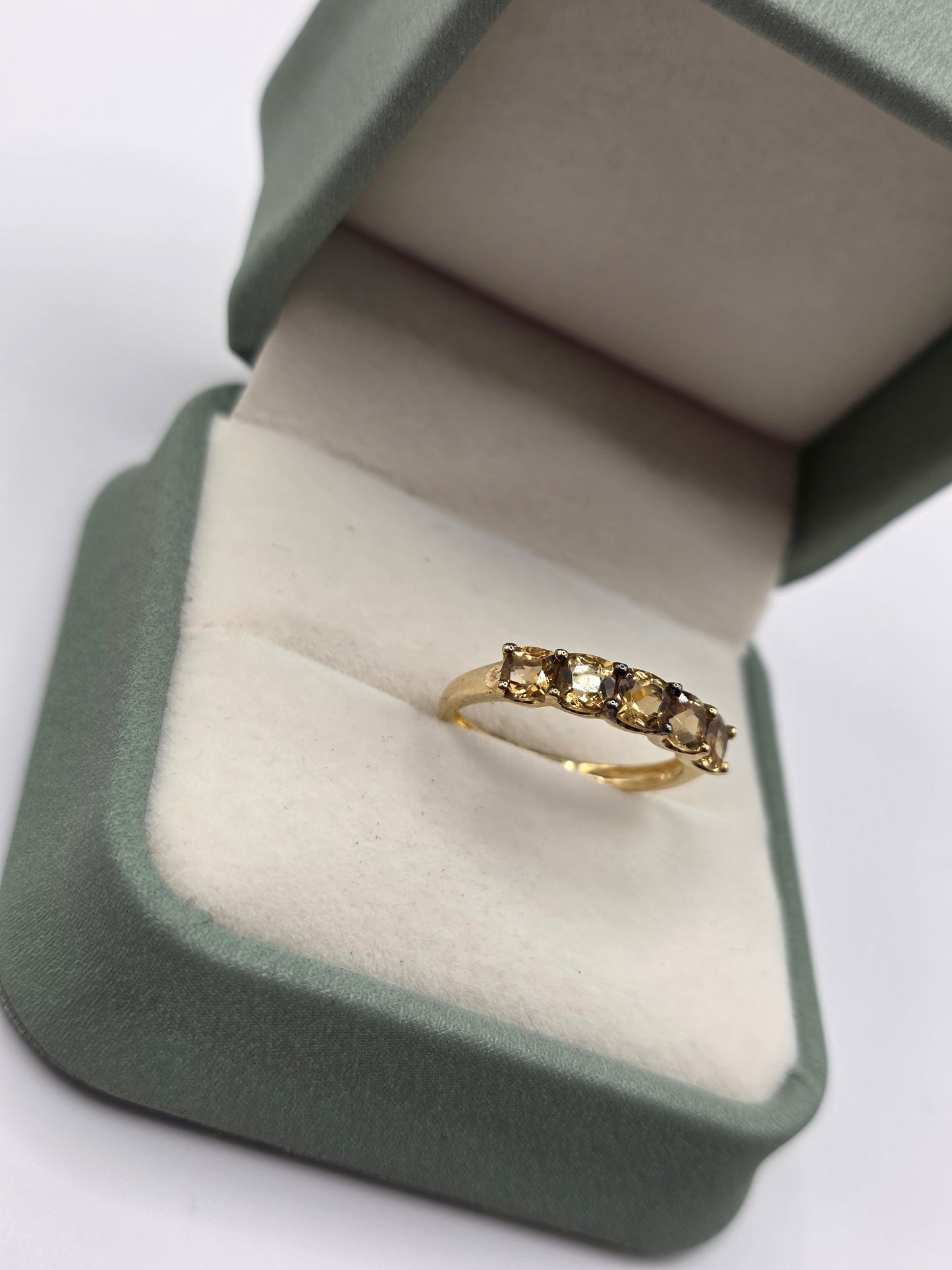 9ct gold citrine ring