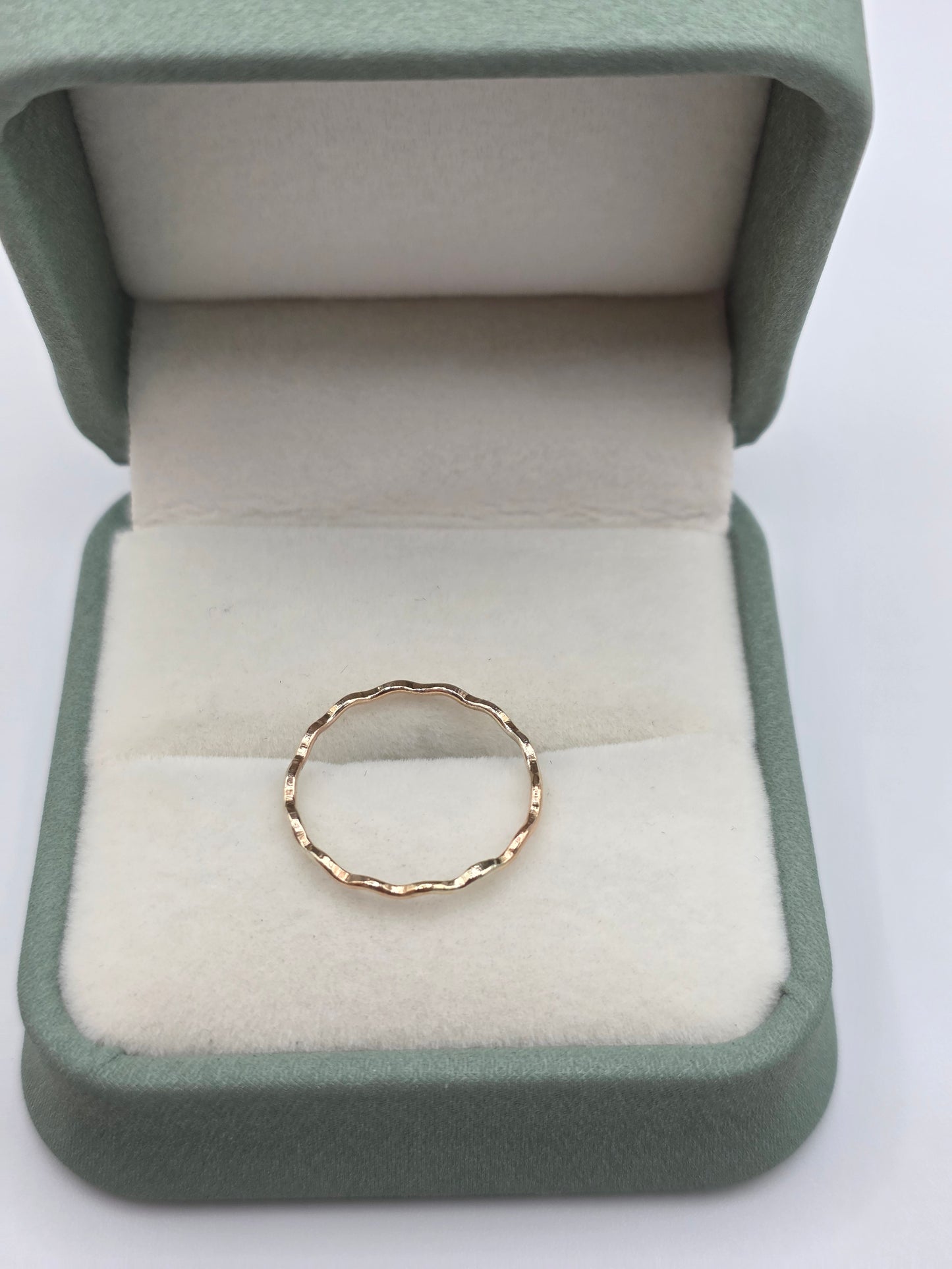 9ct gold wavy stacking ring