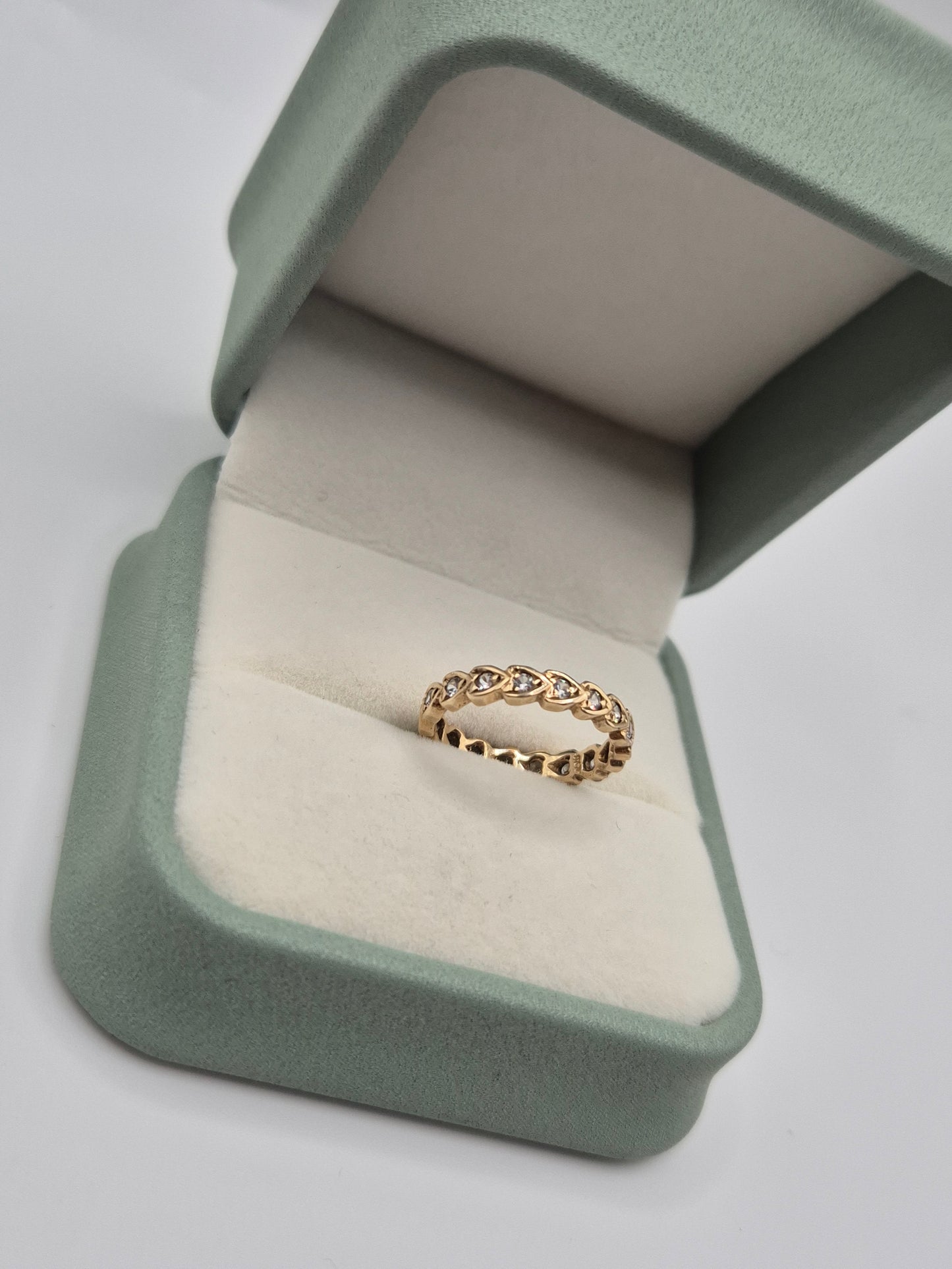 9ct gold paste eternity ring