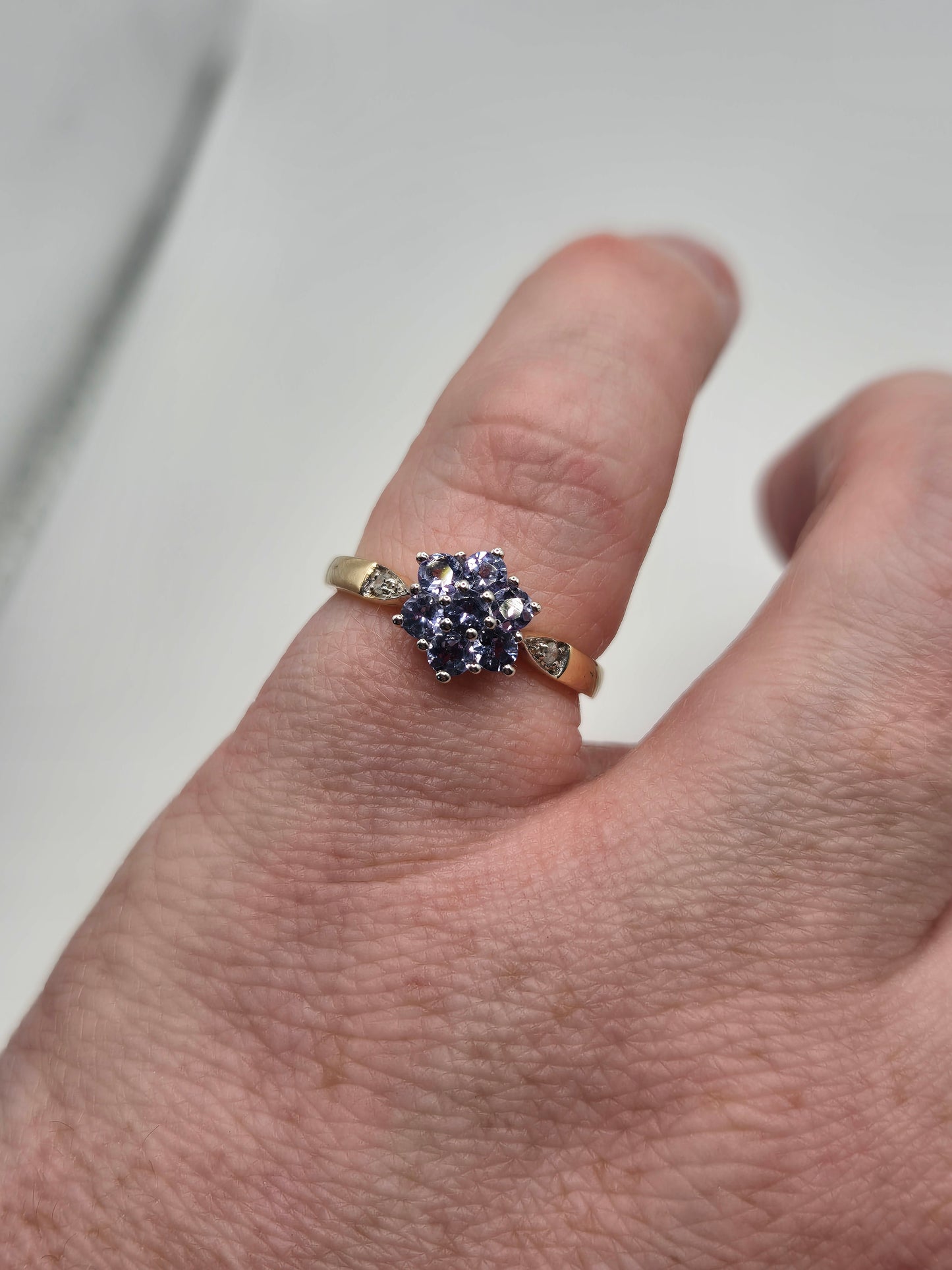 9ct gold tanzanite and diamond ring