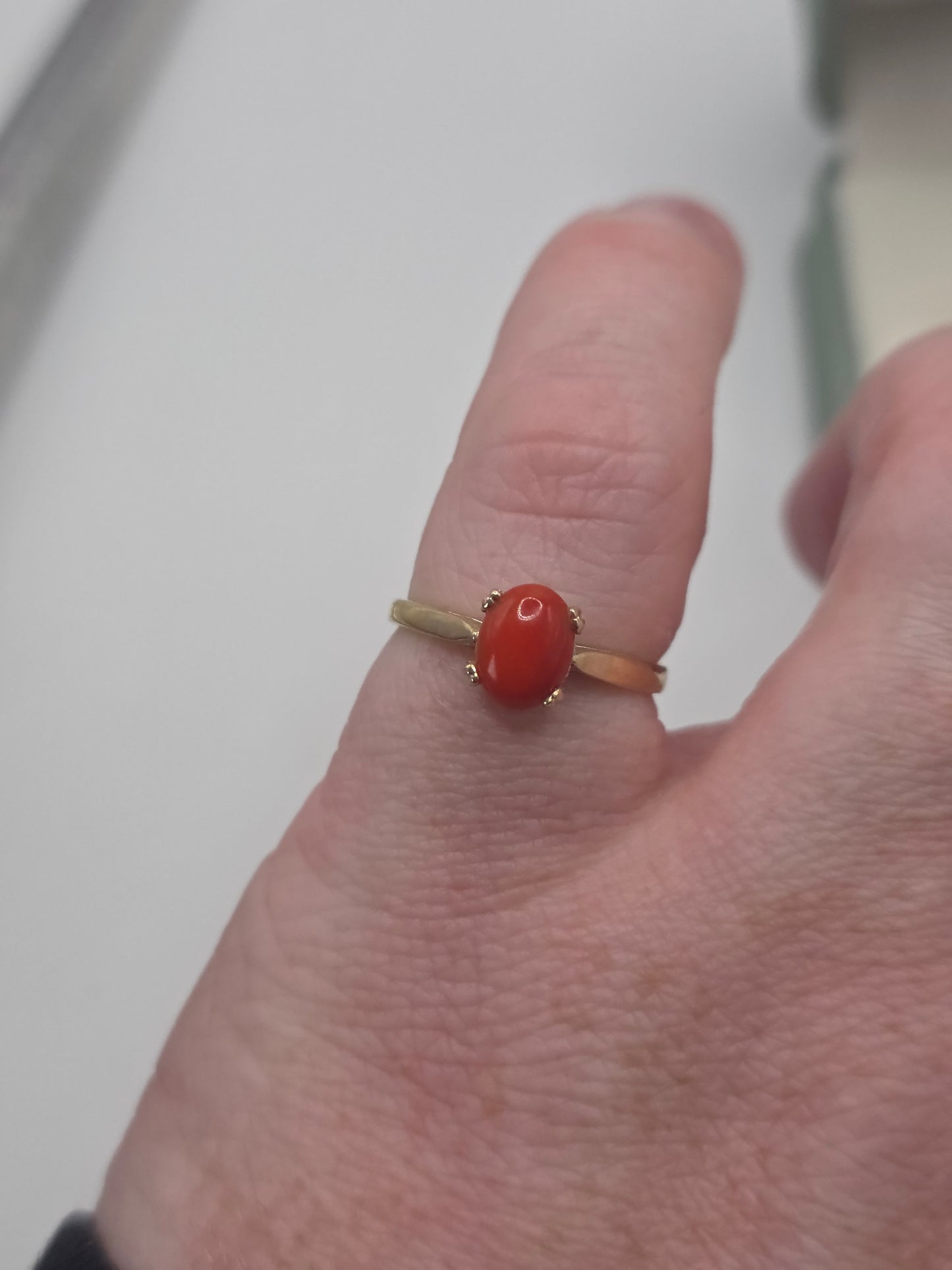 9ct gold coral ring