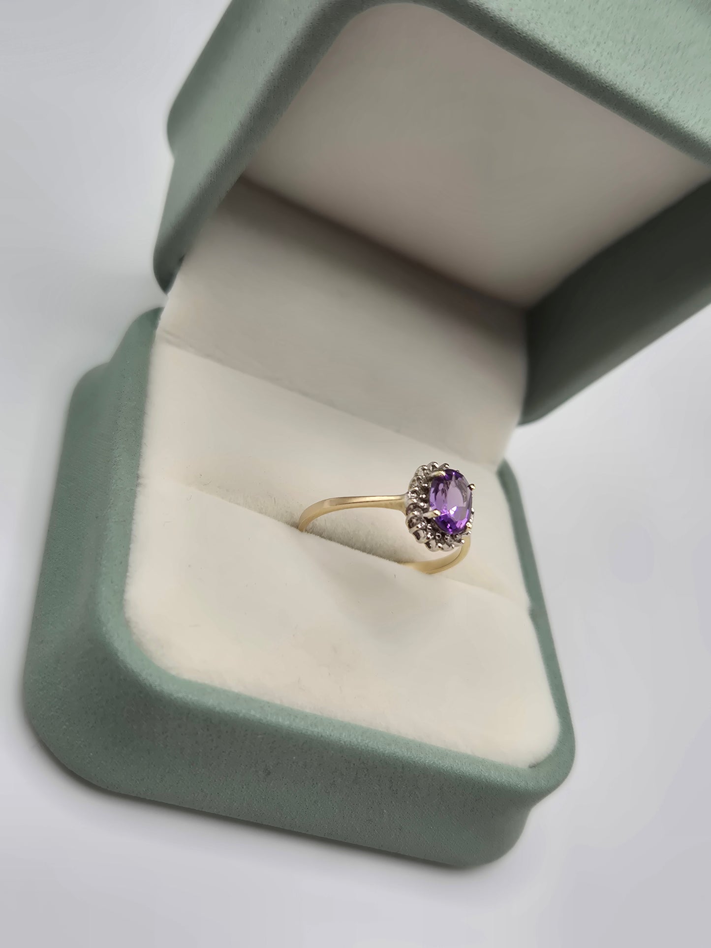 9ct gold amethyst and diamond ring