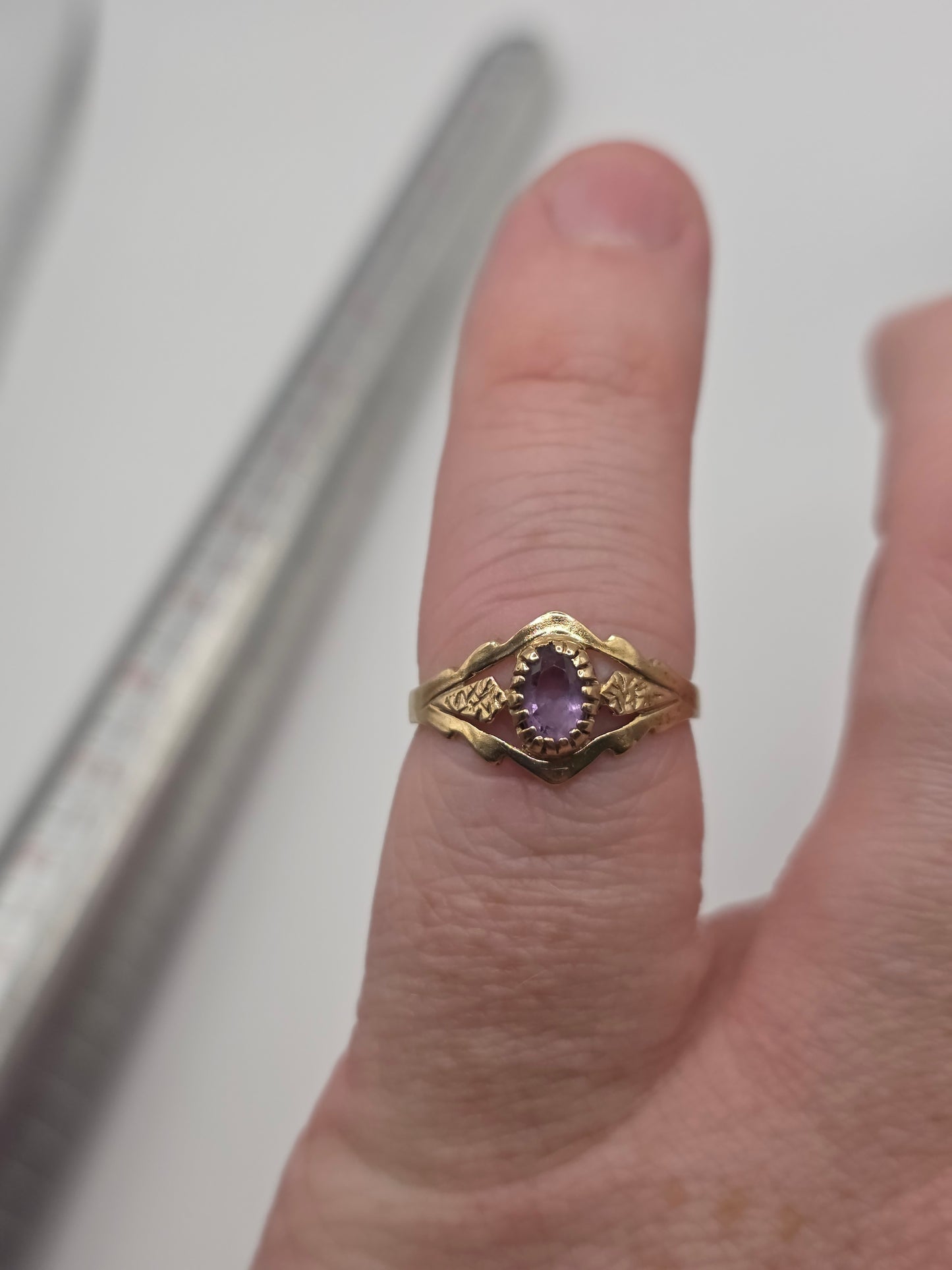 9ct gold amethyst ring