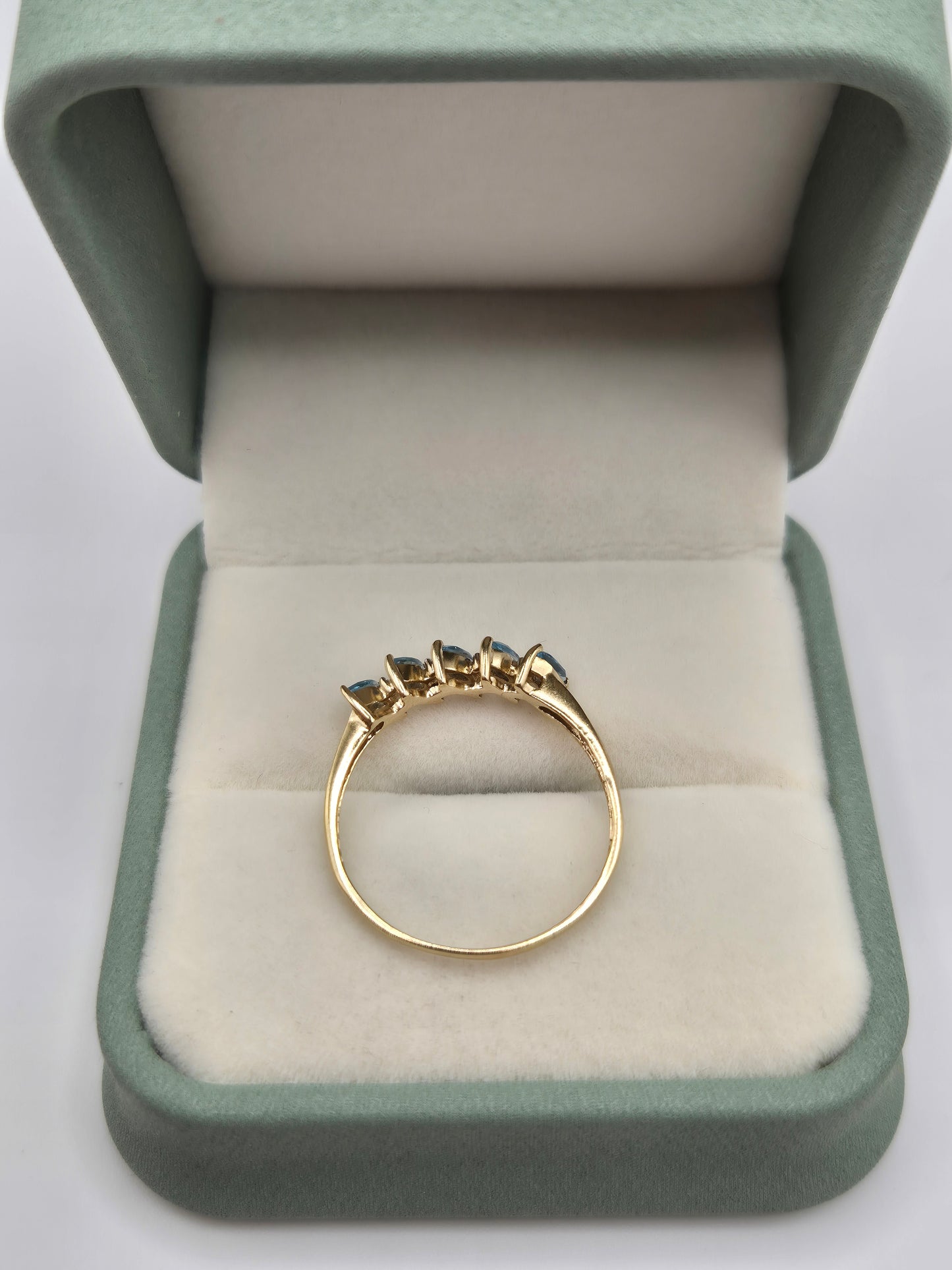 9ct gold topaz and diamond ring