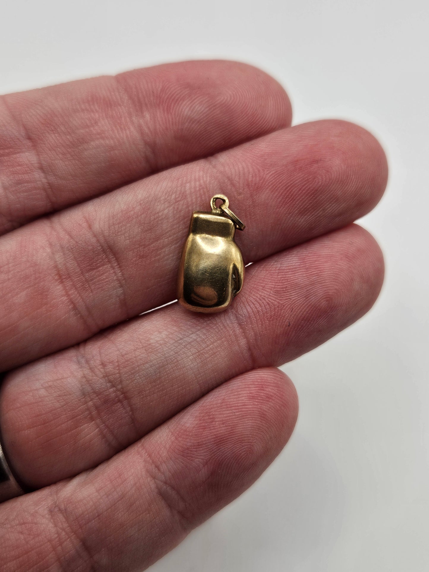 9ct gold boxing glove charm