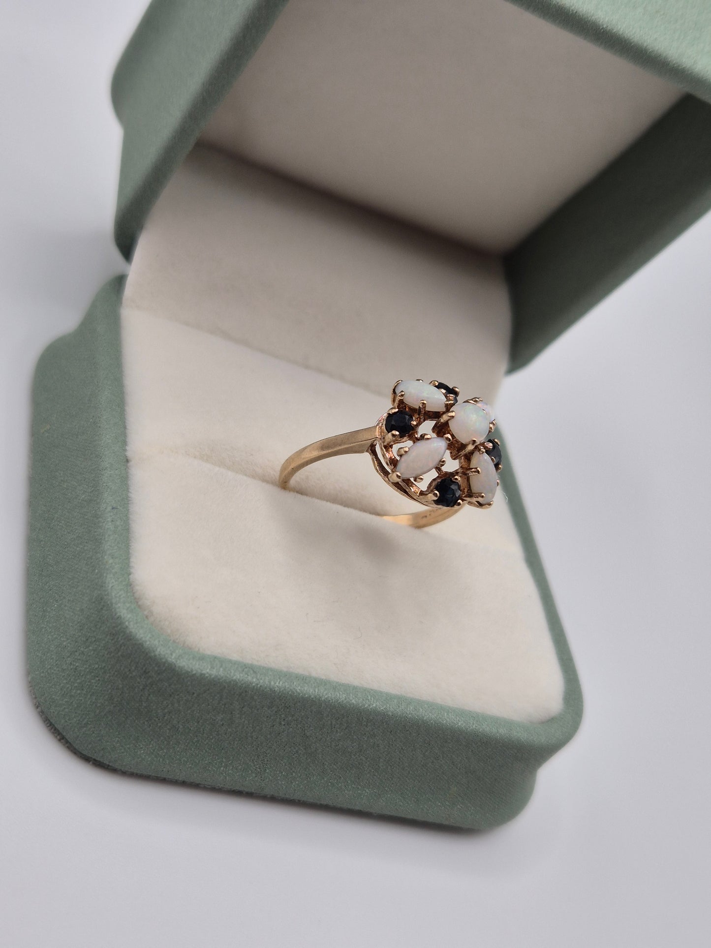 9ct gold opal and sapphire ring