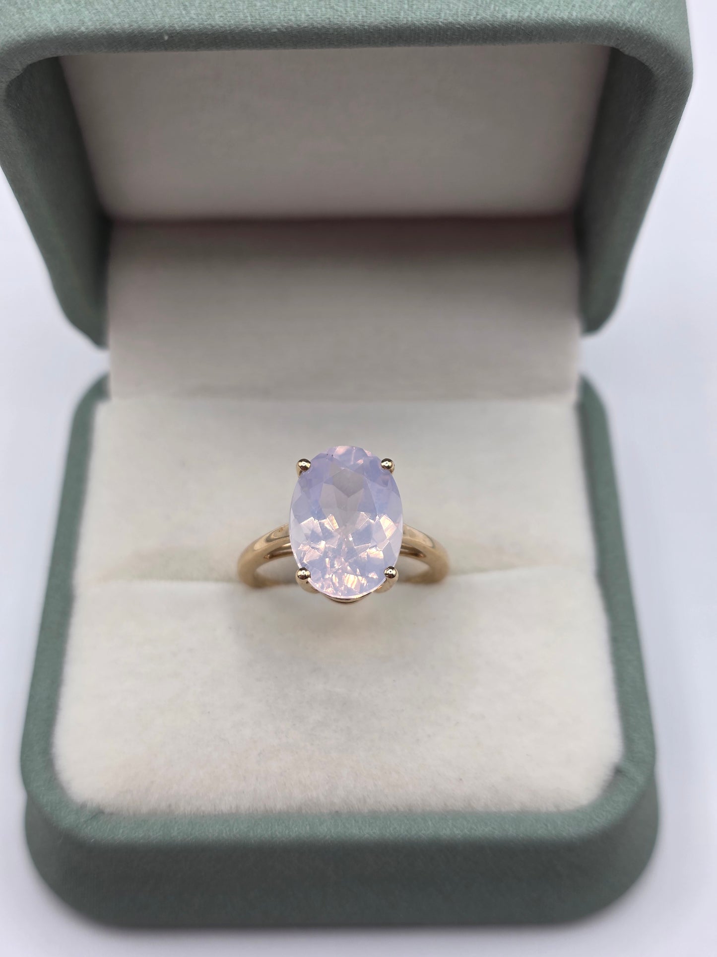 9ct gold peach moonstone ring