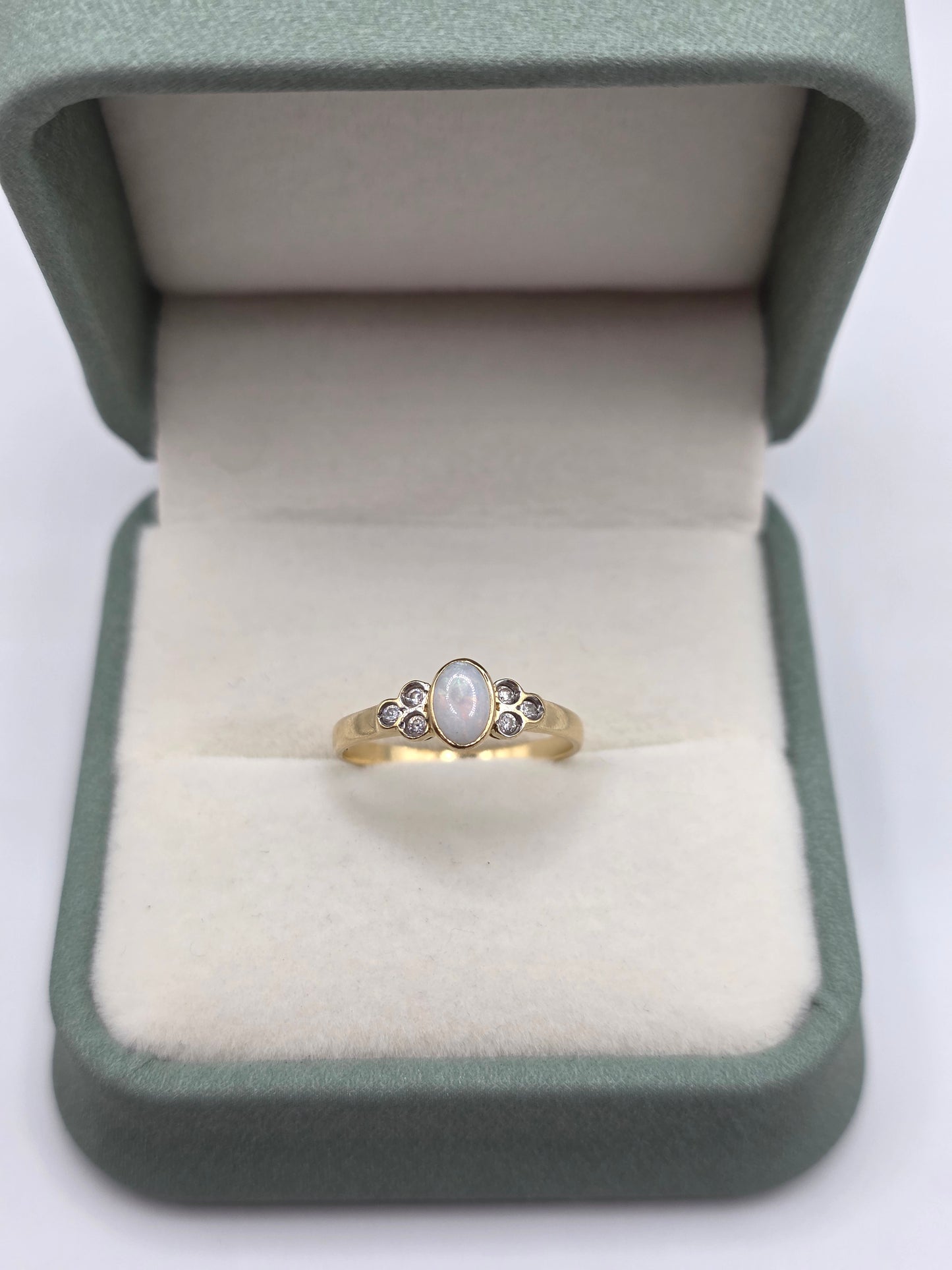 9ct gold opal and cz ring