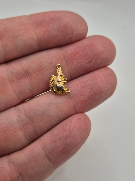 9ct gold squirrel charm