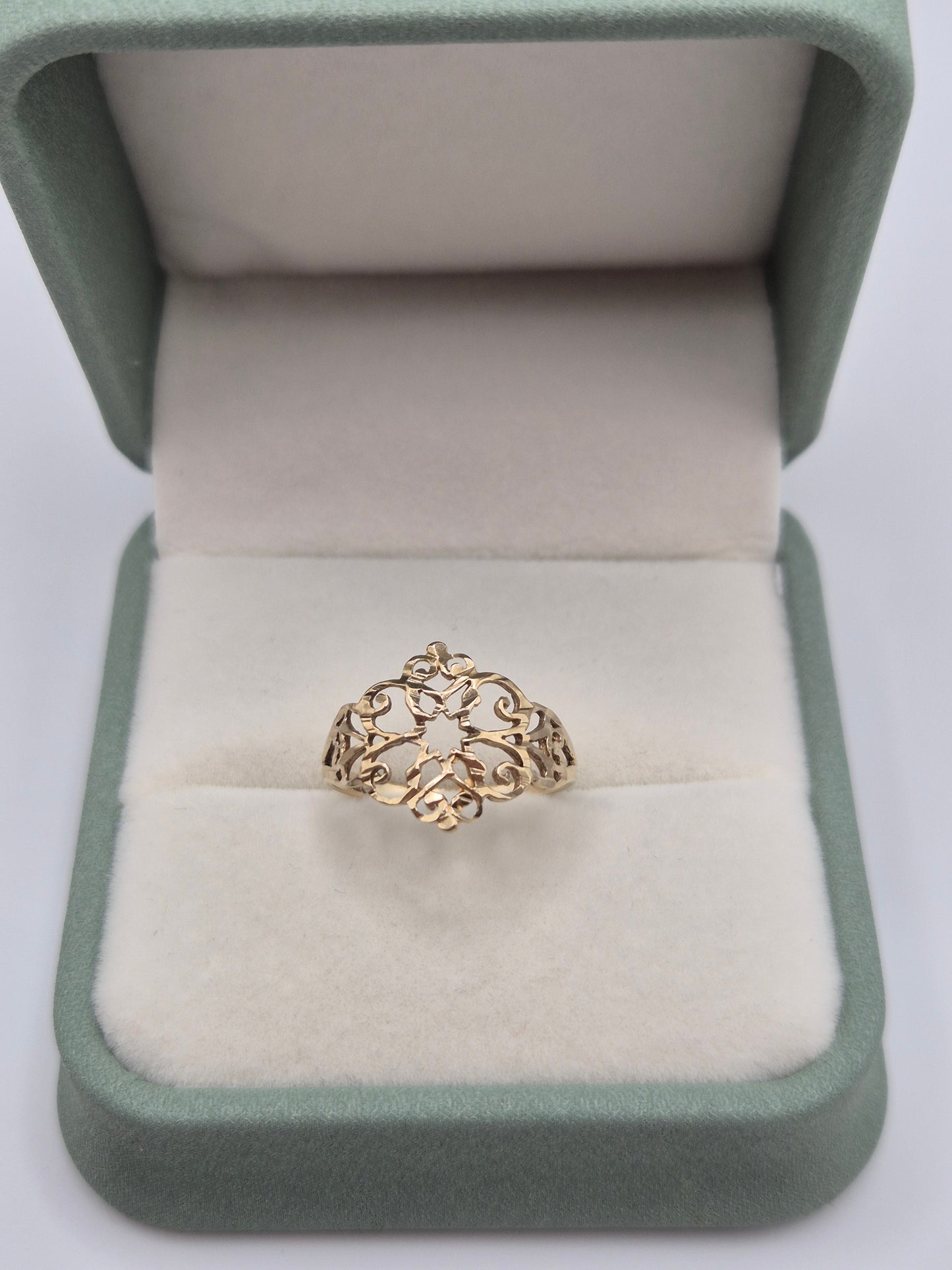 9ct gold ring