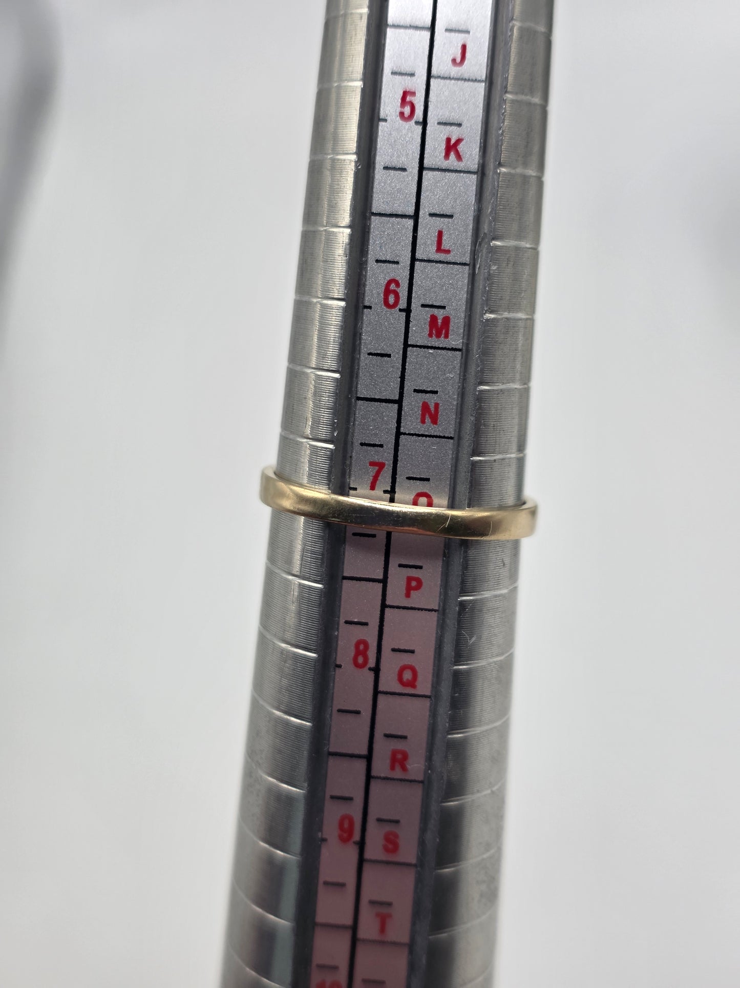 9ct gold topaz and diamond ring