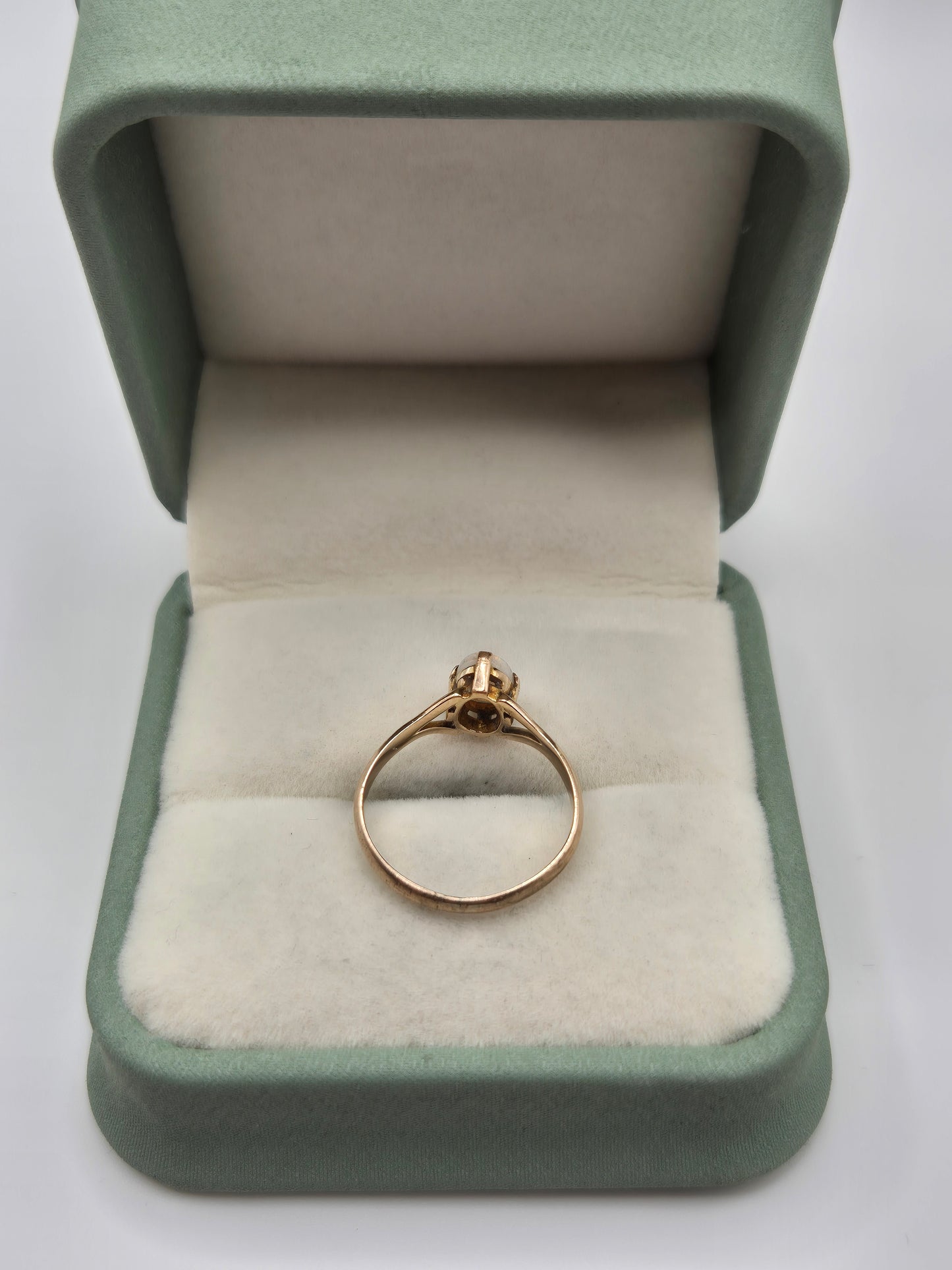 9ct gold opal ring