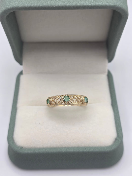 9ct gold emerald ring