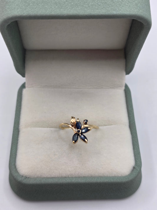 9ct gold sapphire flower ring