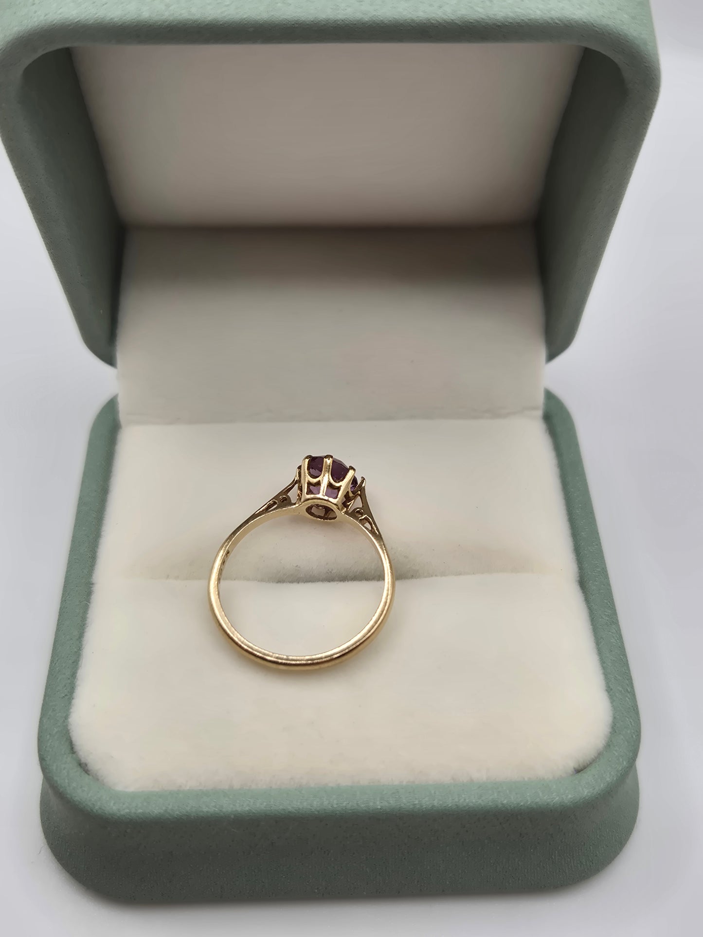 9ct gold amethyst ring