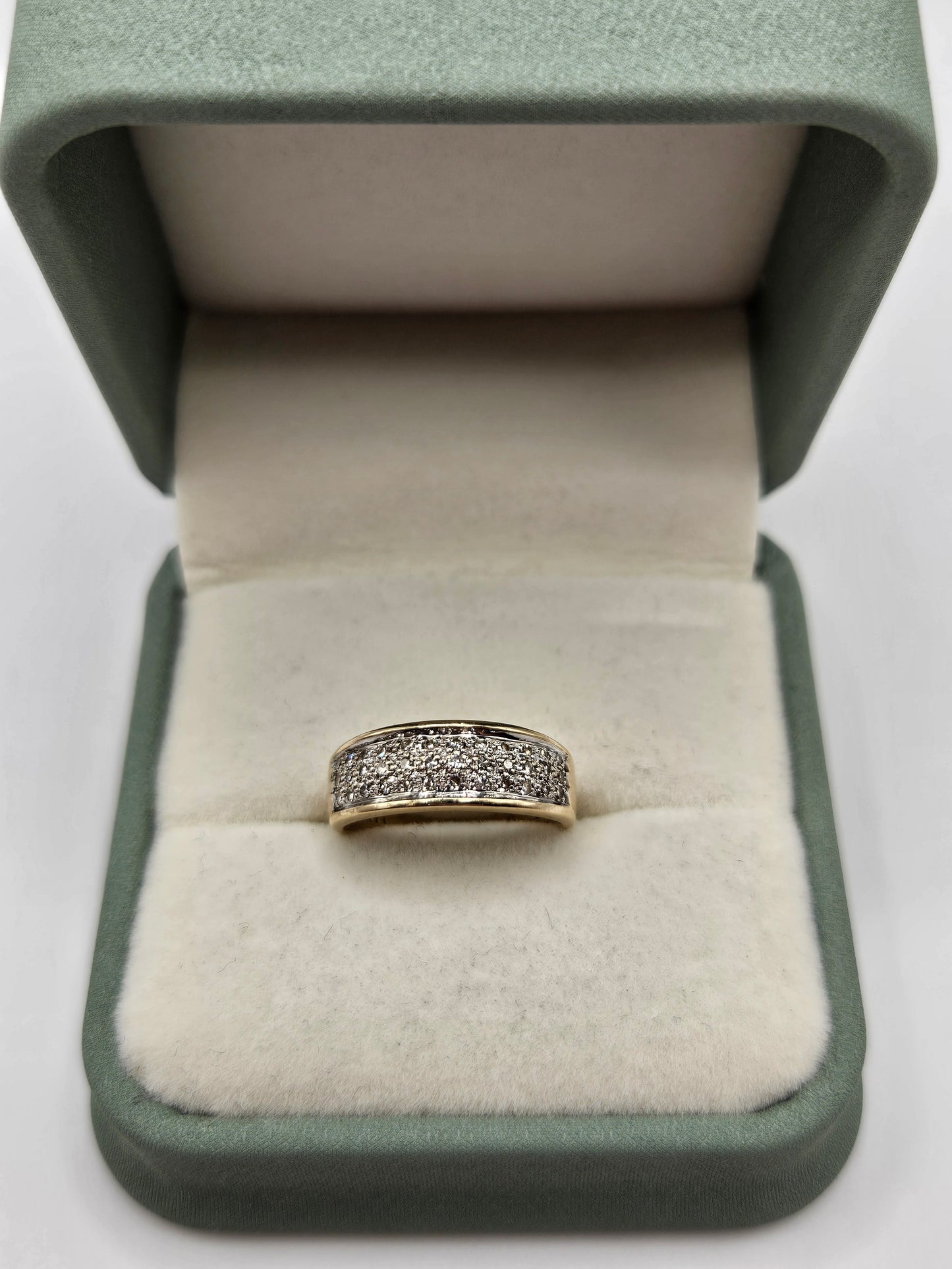 9ct gold diamond ring