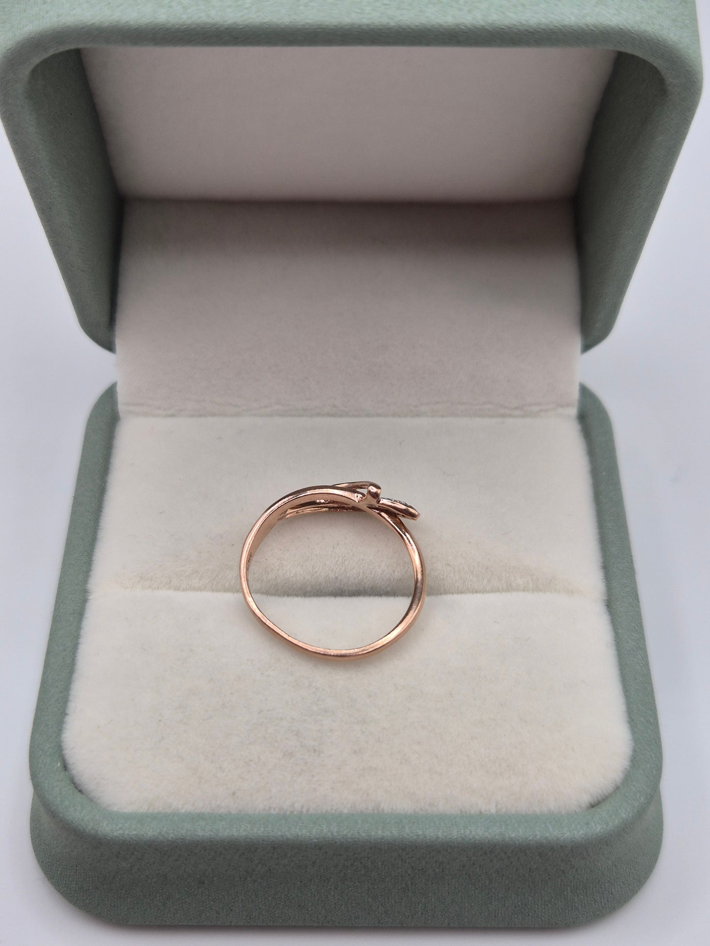 9ct rose gold diamond ring