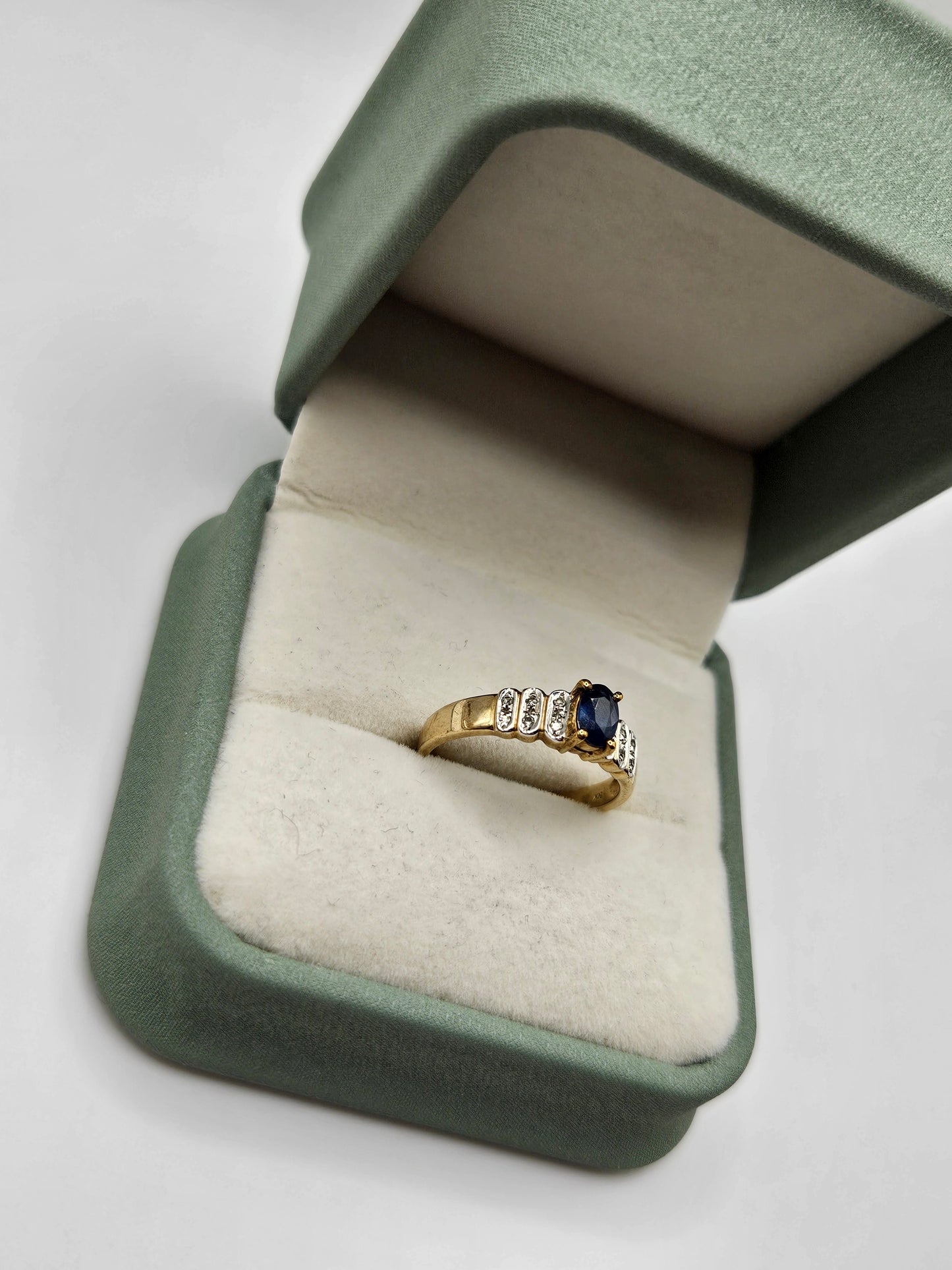 9ct gold sapphire and diamond ring