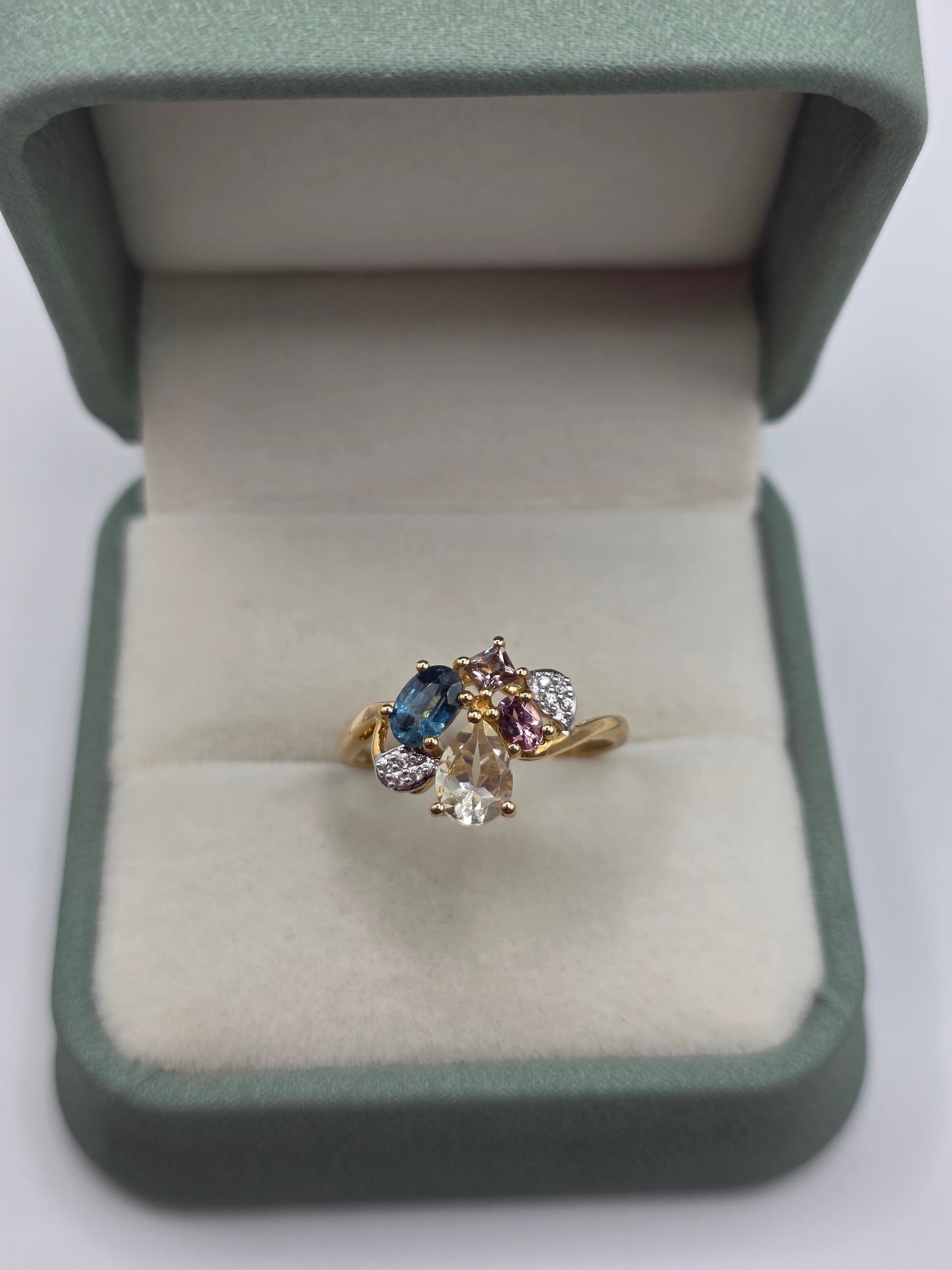 9ct gold multigen and diamond ring
