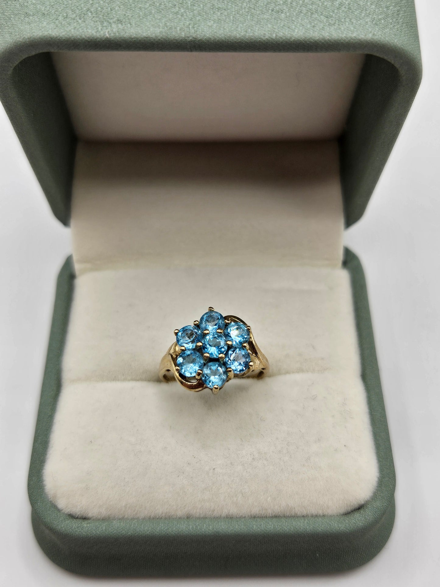 9ct gold topaz ring