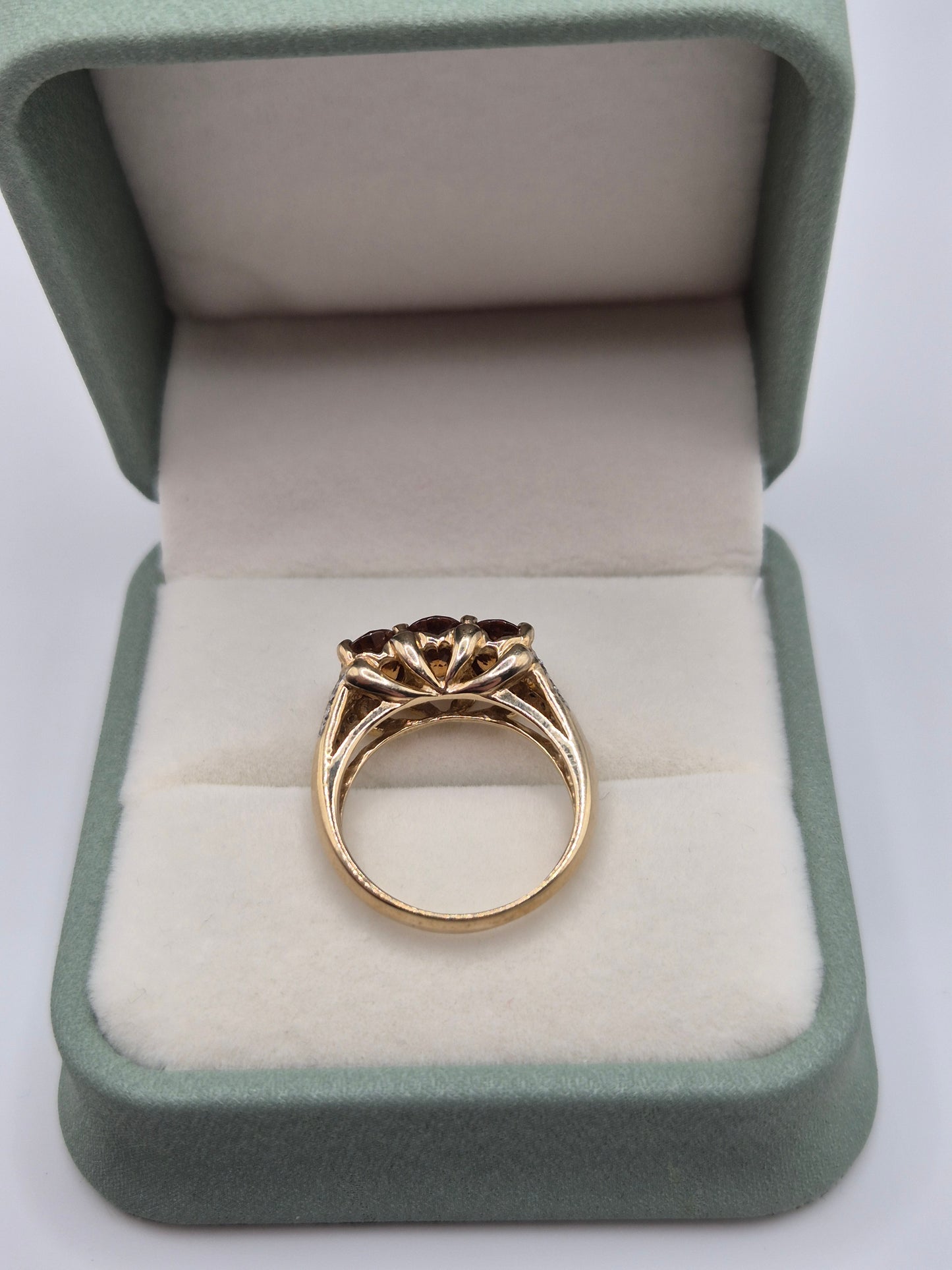 Heavy 9ct gold citrine and white zircon ring