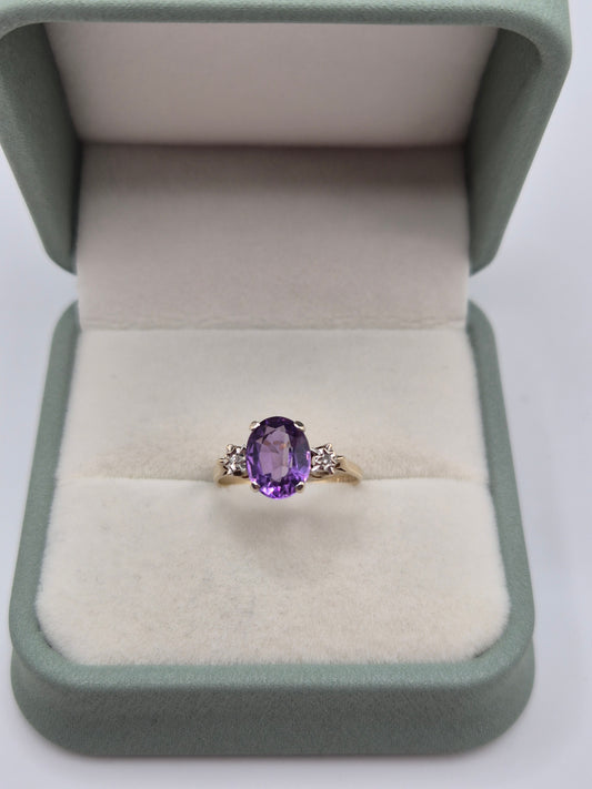 9ct gold amethyst and diamond ring