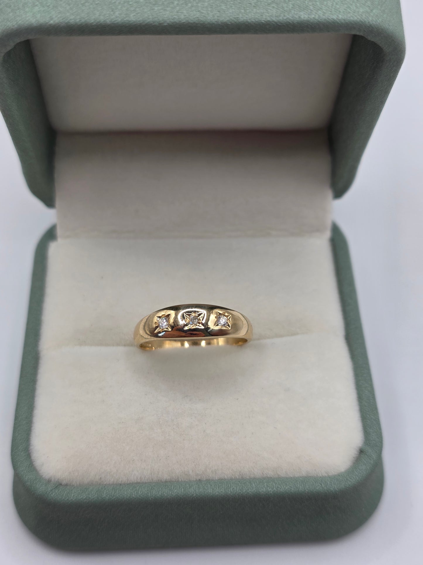 9ct gold diamond gypsy ring