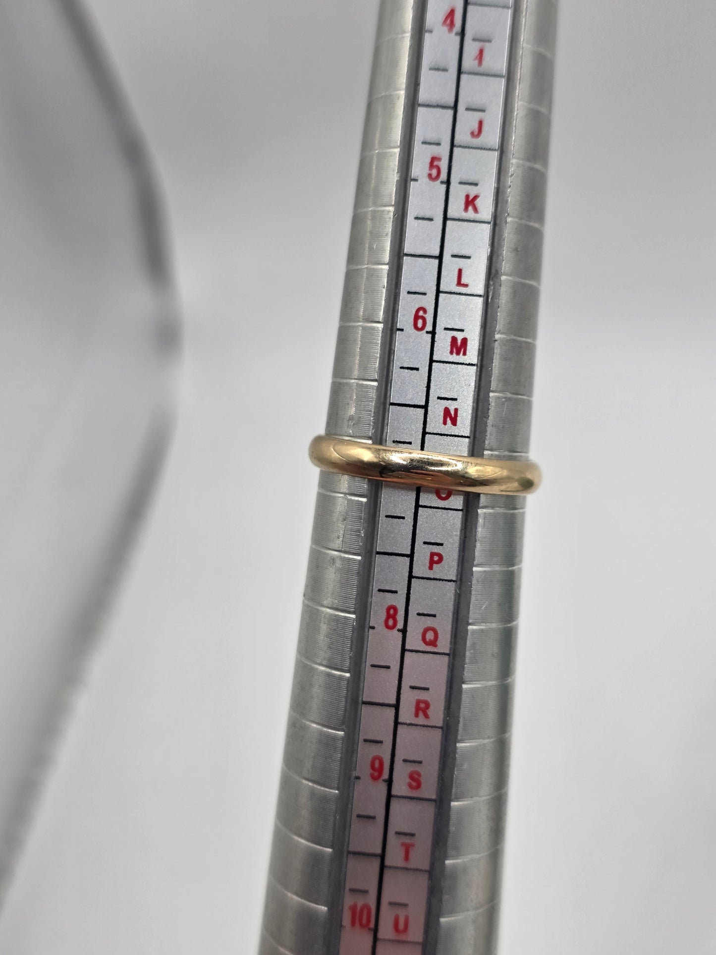 9ct gold band ring