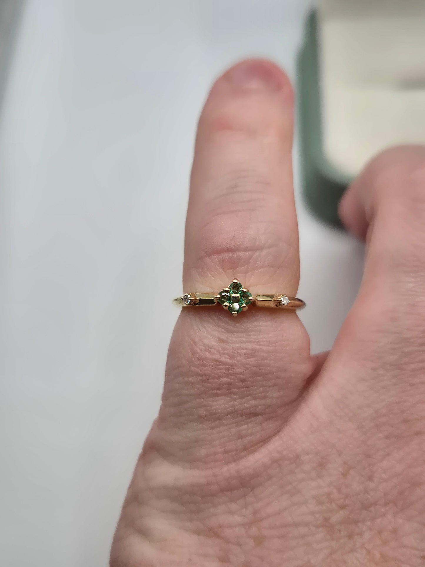 9ct gold emerald and diamond ring