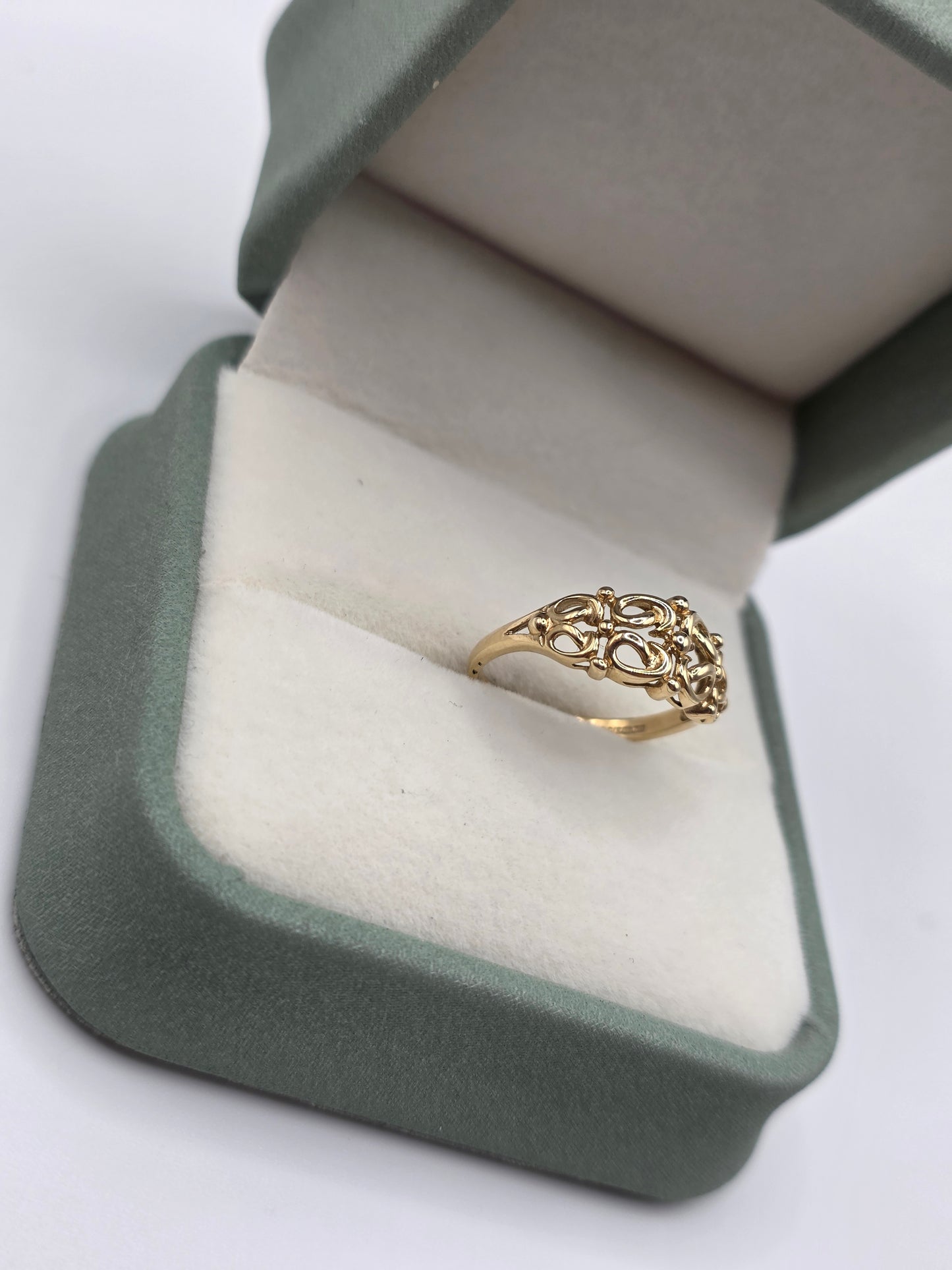 9ct gold ring