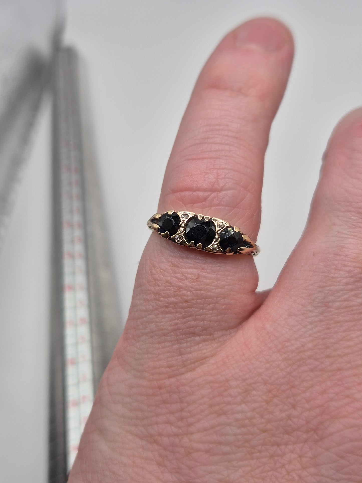 9ct gold sapphire and diamond ring