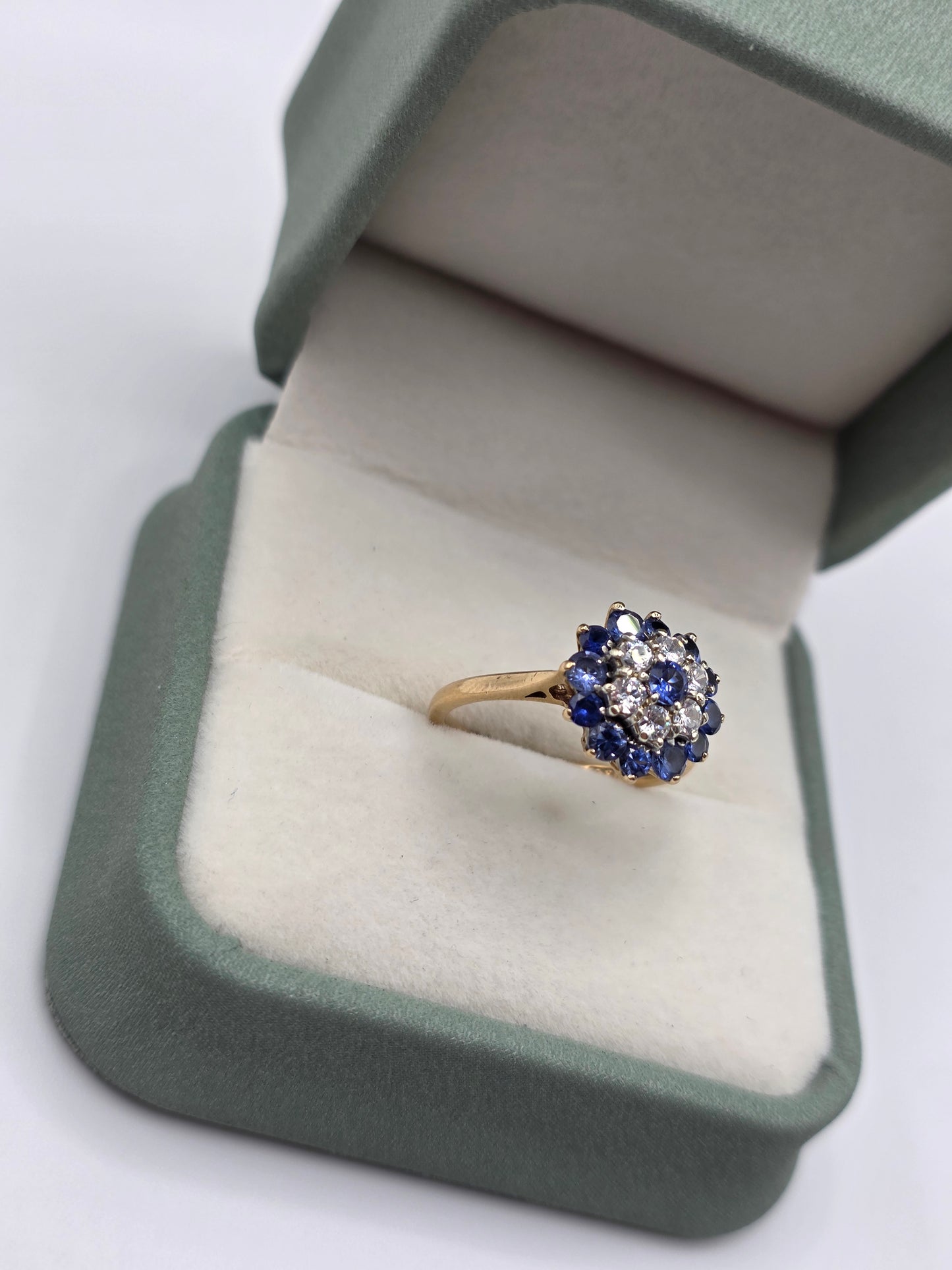 9ct gold sapphire and cz ring